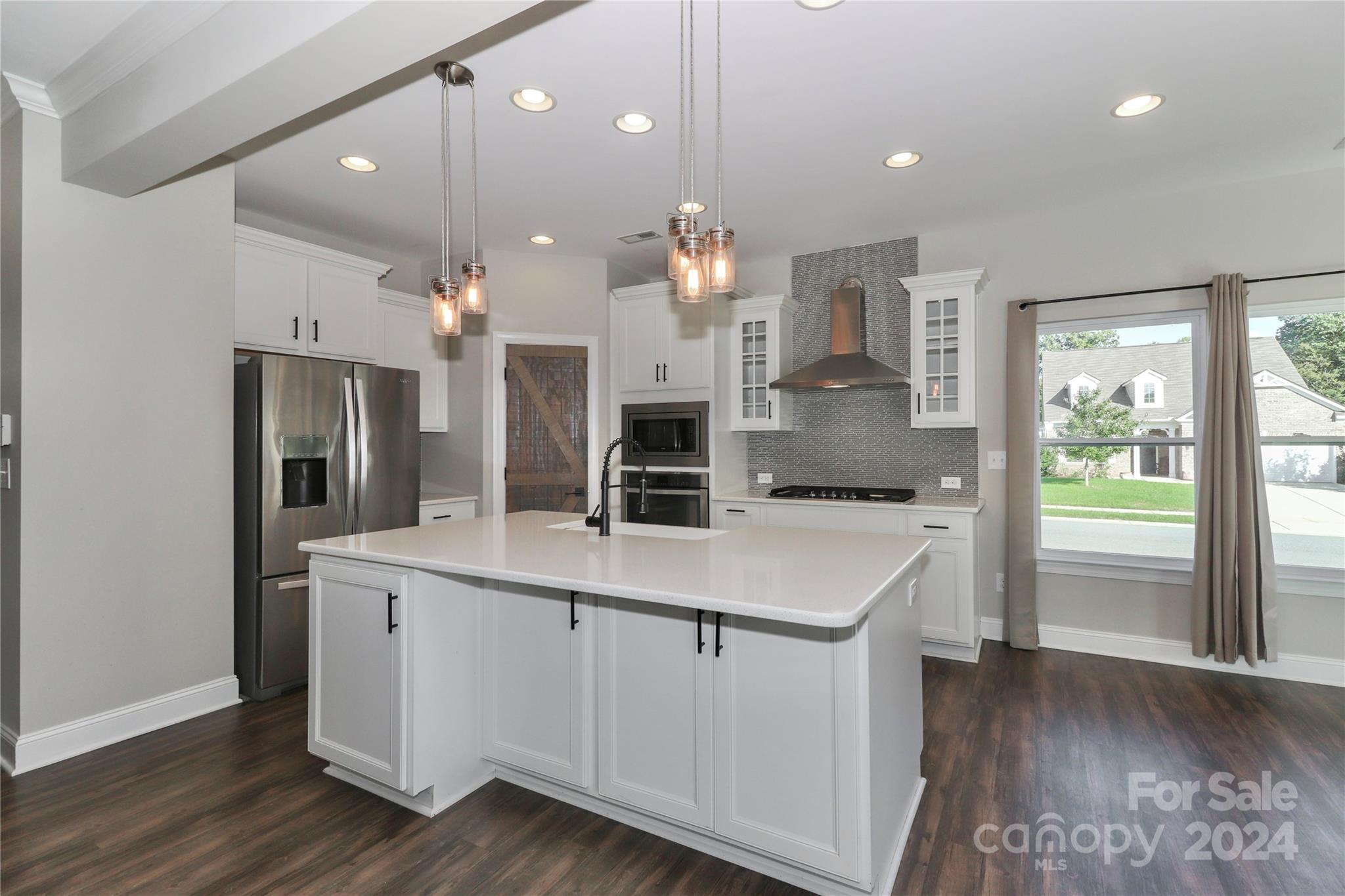 199 Paradise Hills Circle