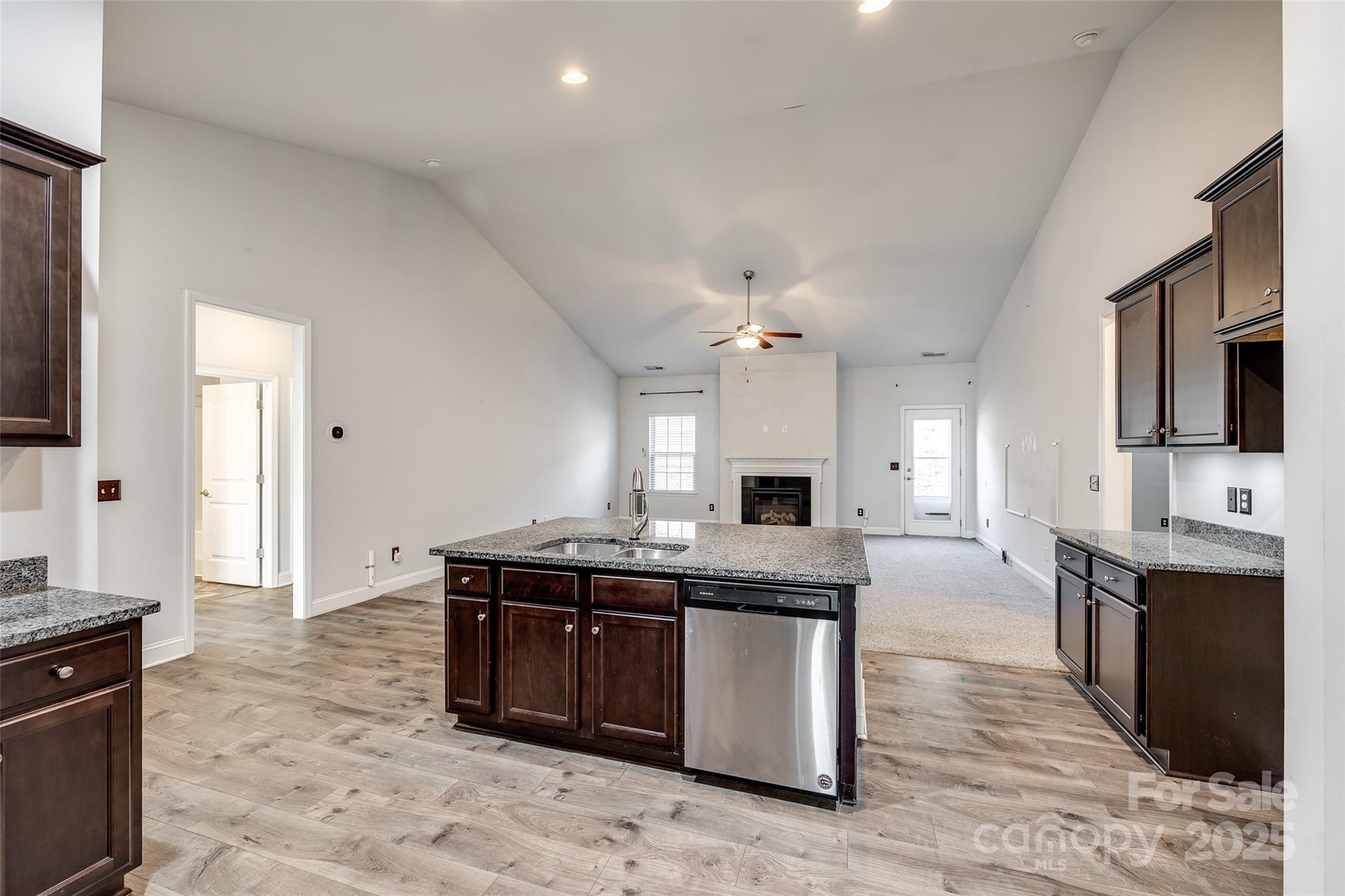 859 Accent Avenue SE