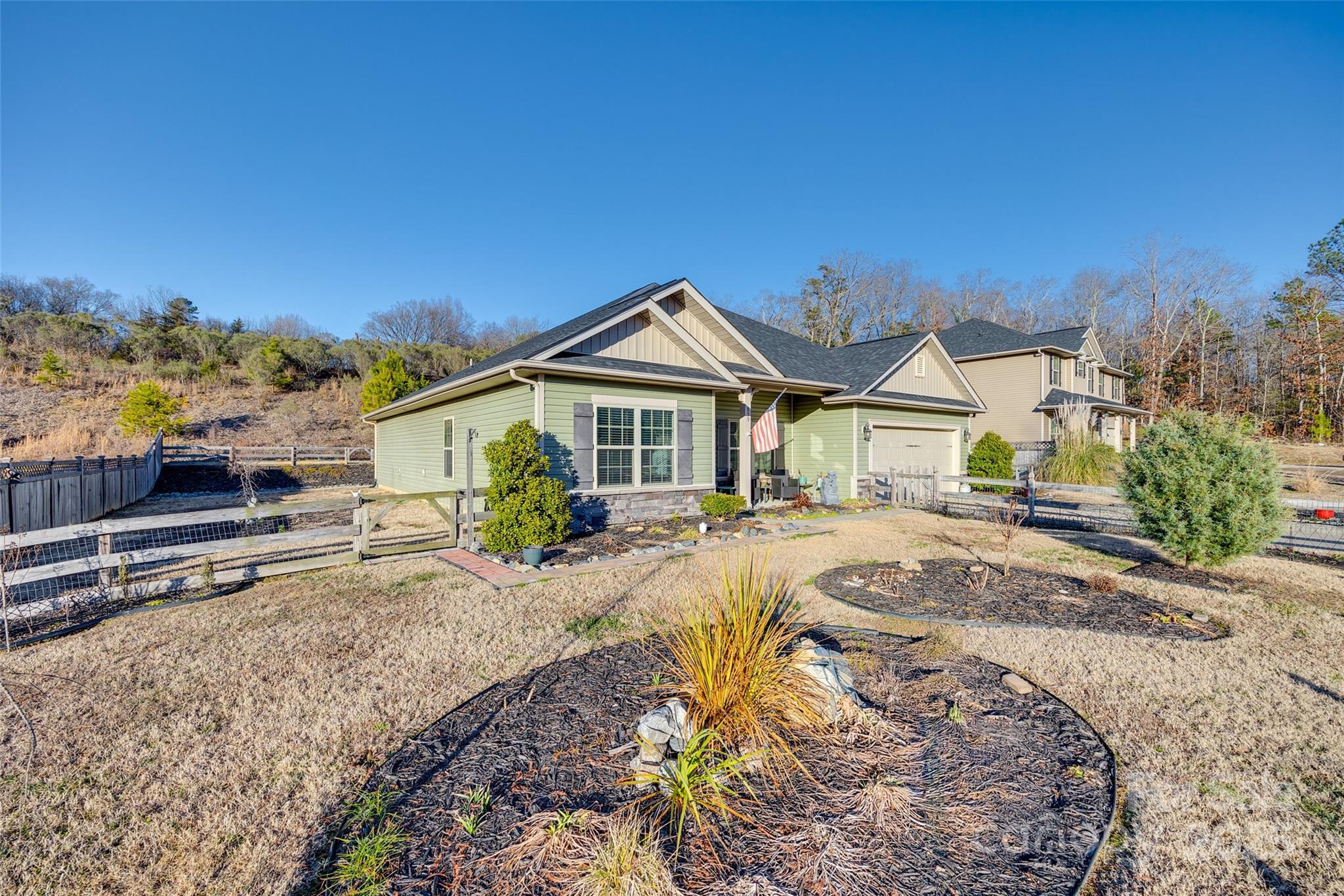 859 Accent Avenue SE