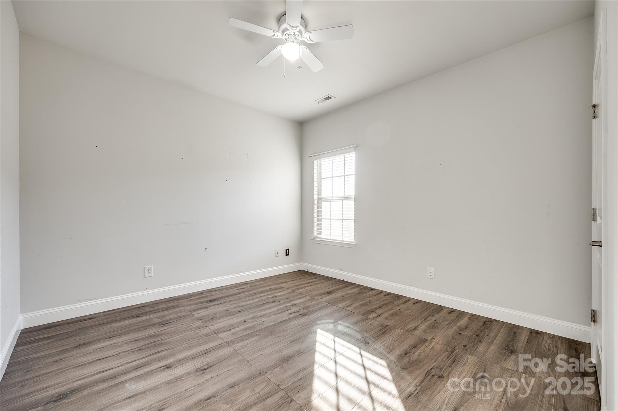 859 Accent Avenue SE