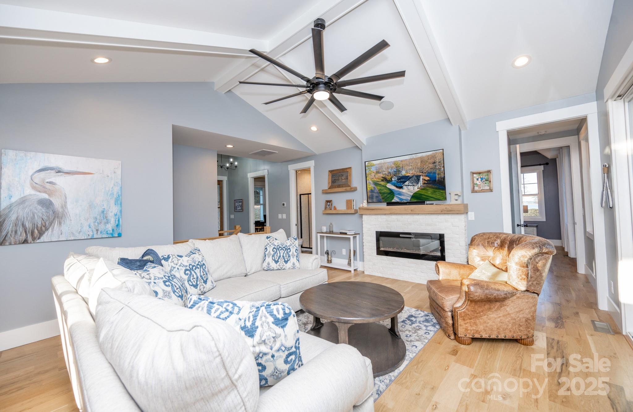 7476 Point Street Unit: 9