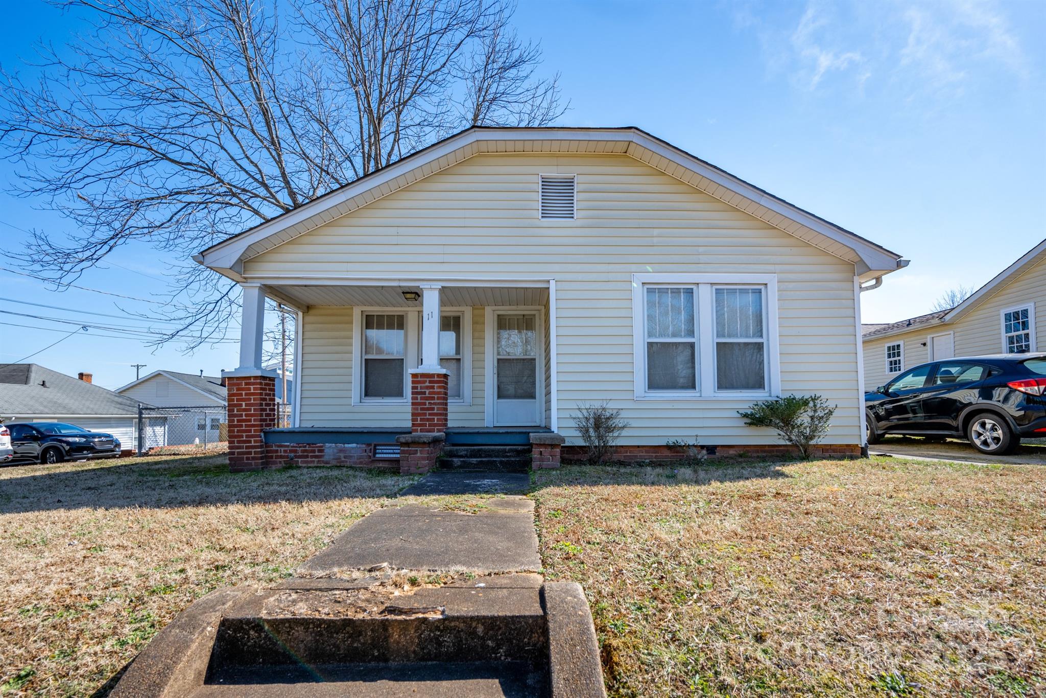 11-13 Brookwood Avenue NW Unit: 13