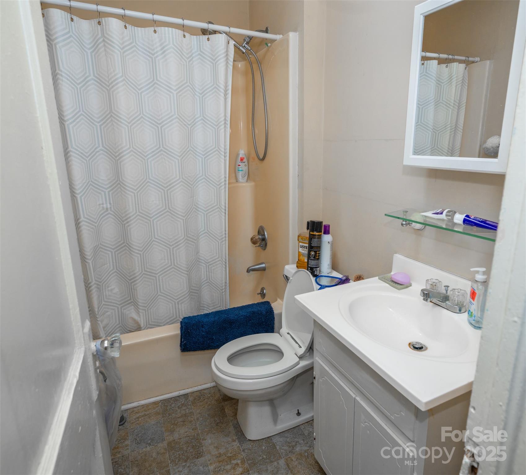 11-13 Brookwood Avenue NW Unit: 13