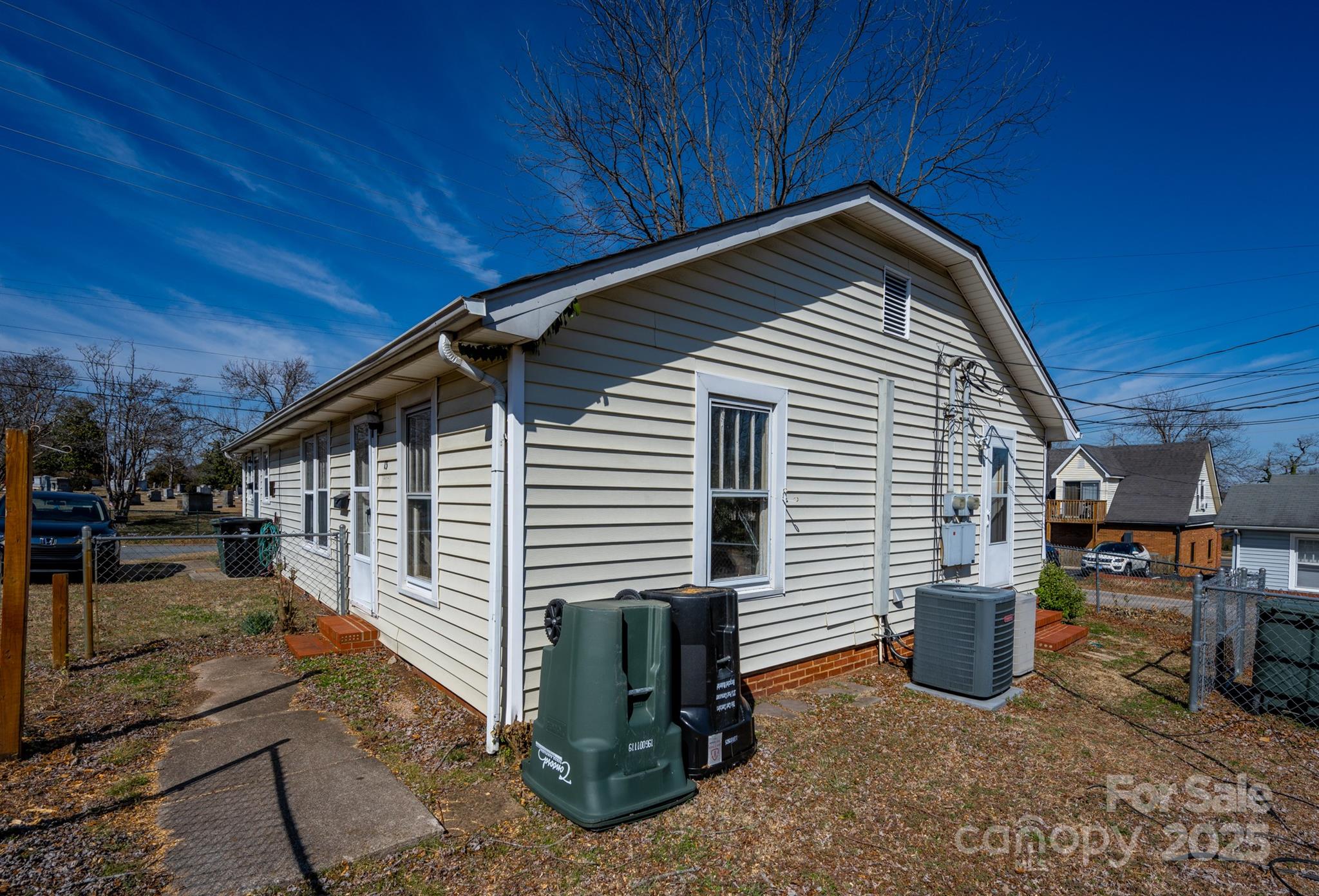 11-13 Brookwood Avenue NW Unit: 13