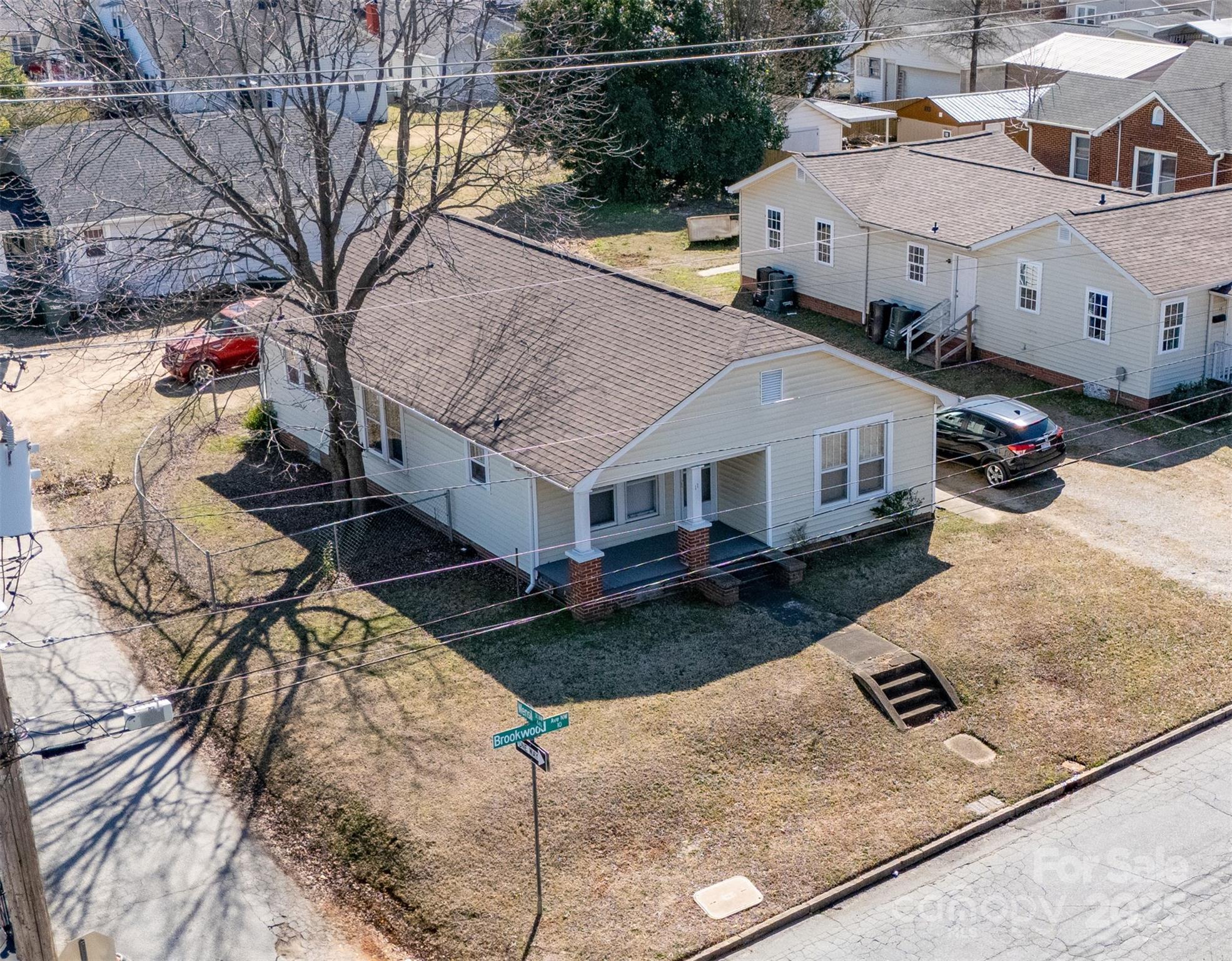 11-13 Brookwood Avenue NW Unit: 13