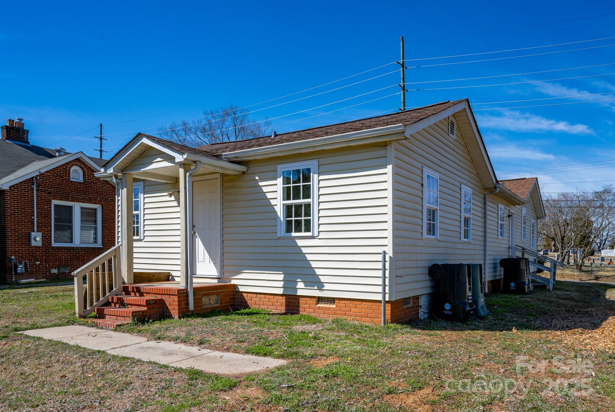 15-17 Brookwood Avenue NW Unit: 14