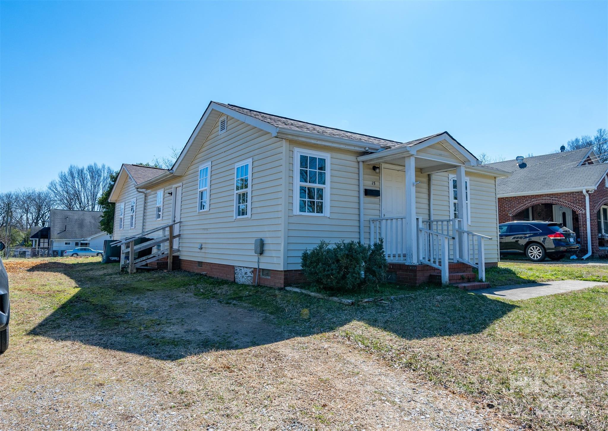 15-17 Brookwood Avenue NW Unit: 14