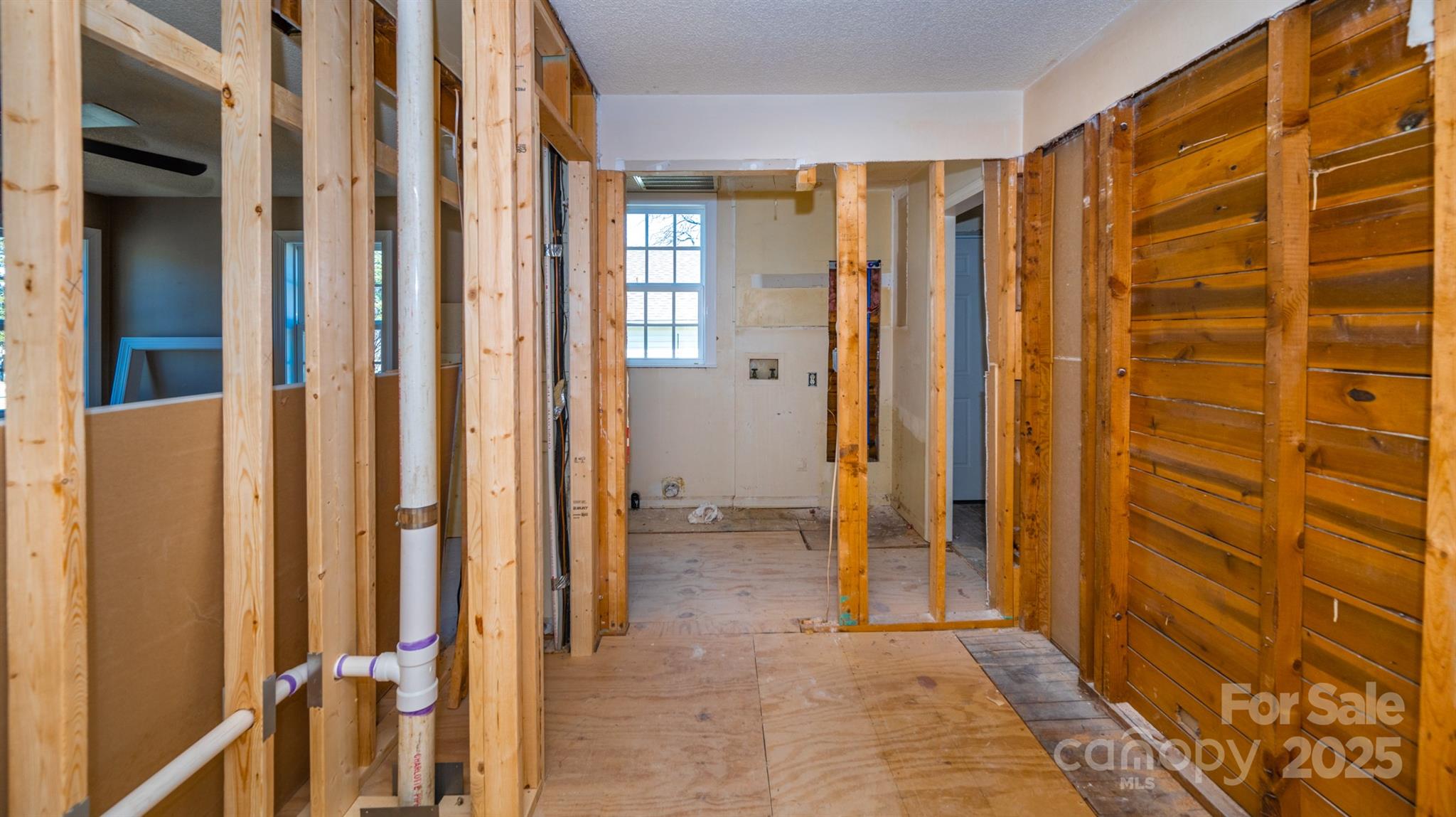 15-17 Brookwood Avenue NW Unit: 14
