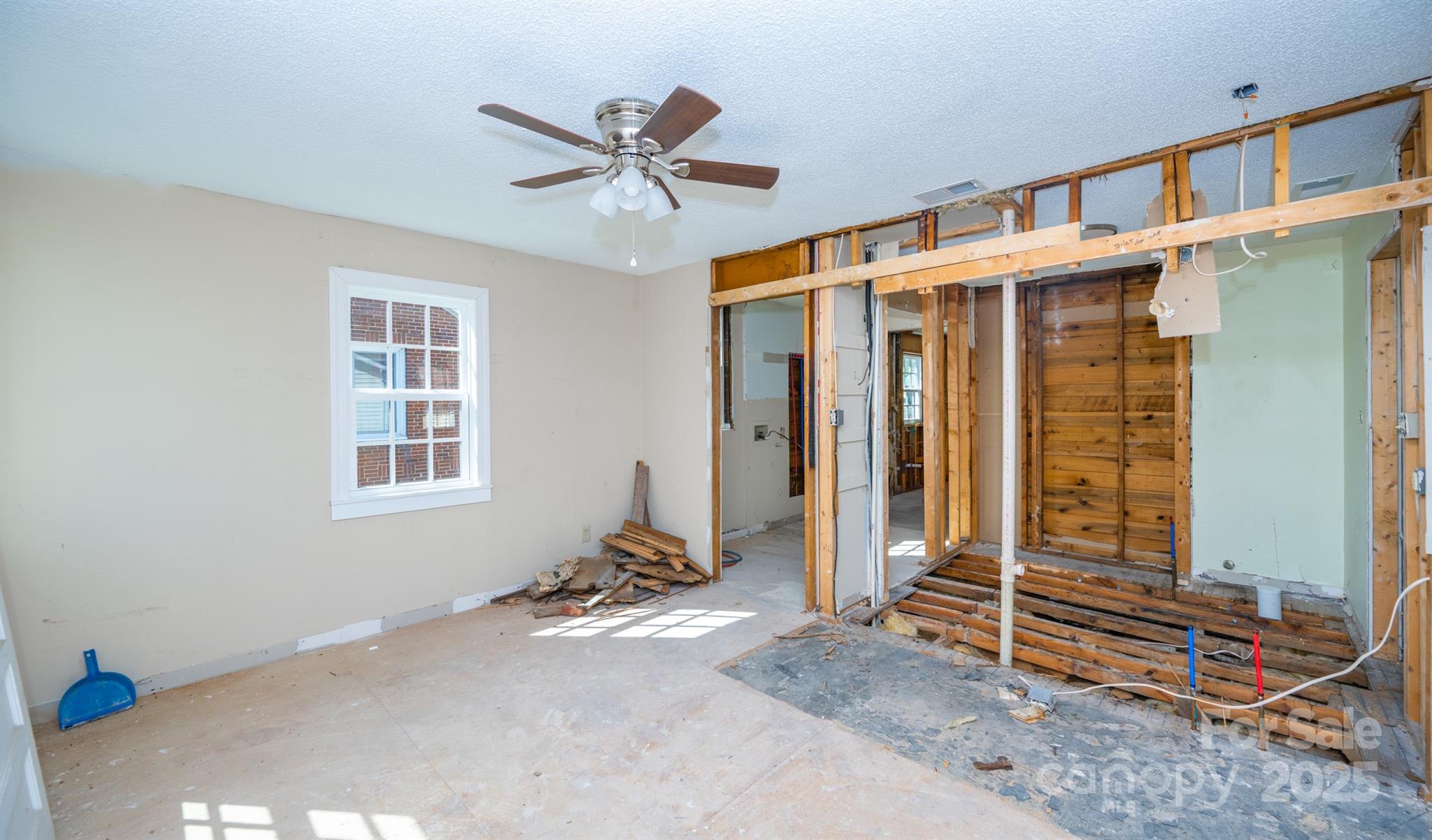 15-17 Brookwood Avenue NW Unit: 14