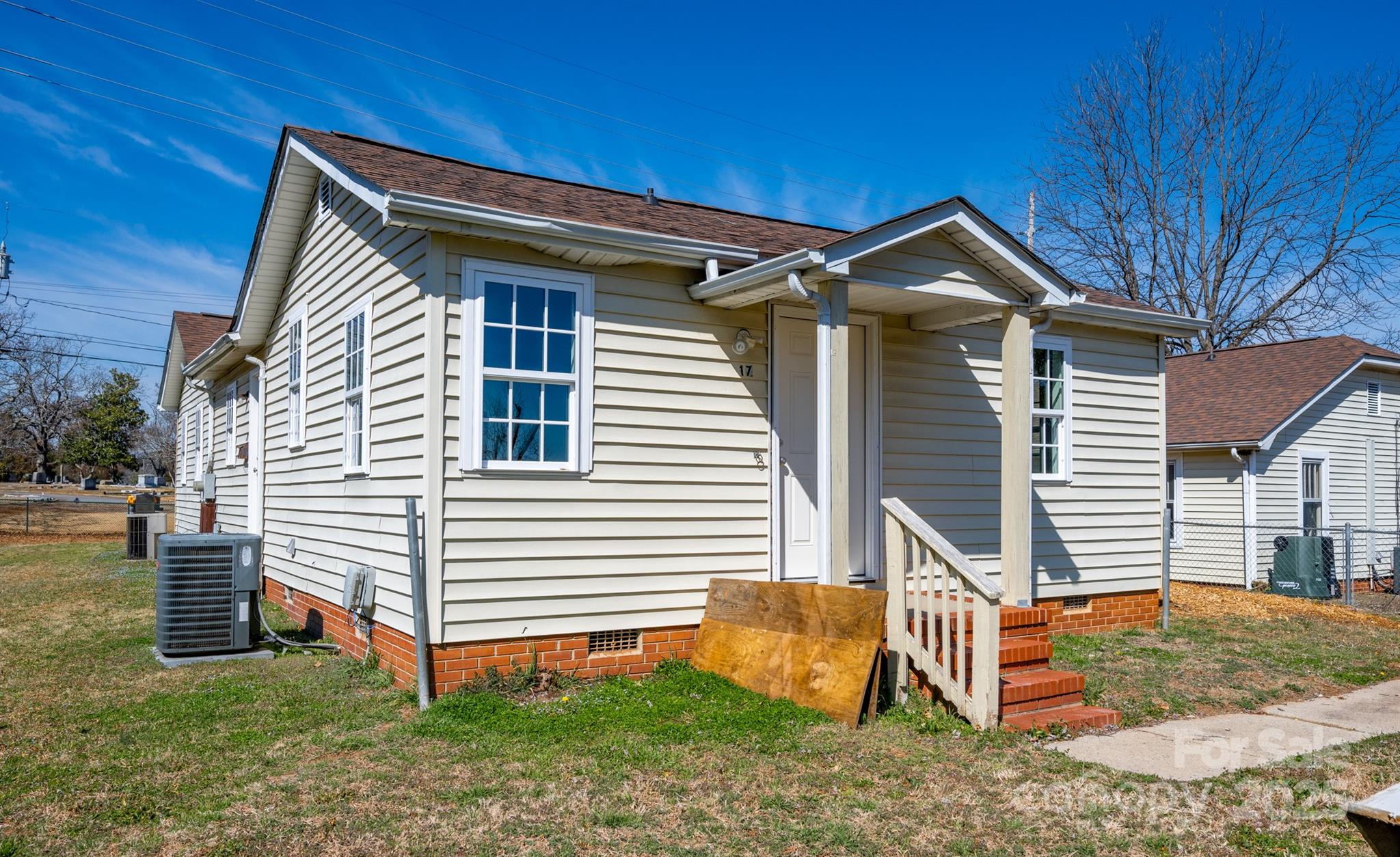 15-17 Brookwood Avenue NW Unit: 14