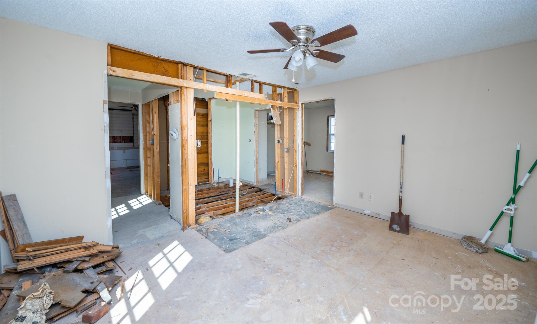 15-17 Brookwood Avenue NW Unit: 14
