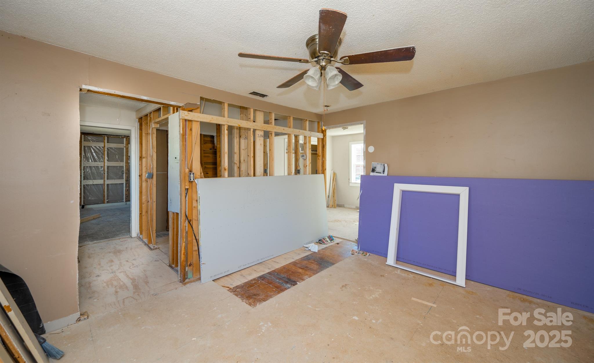 15-17 Brookwood Avenue NW Unit: 14