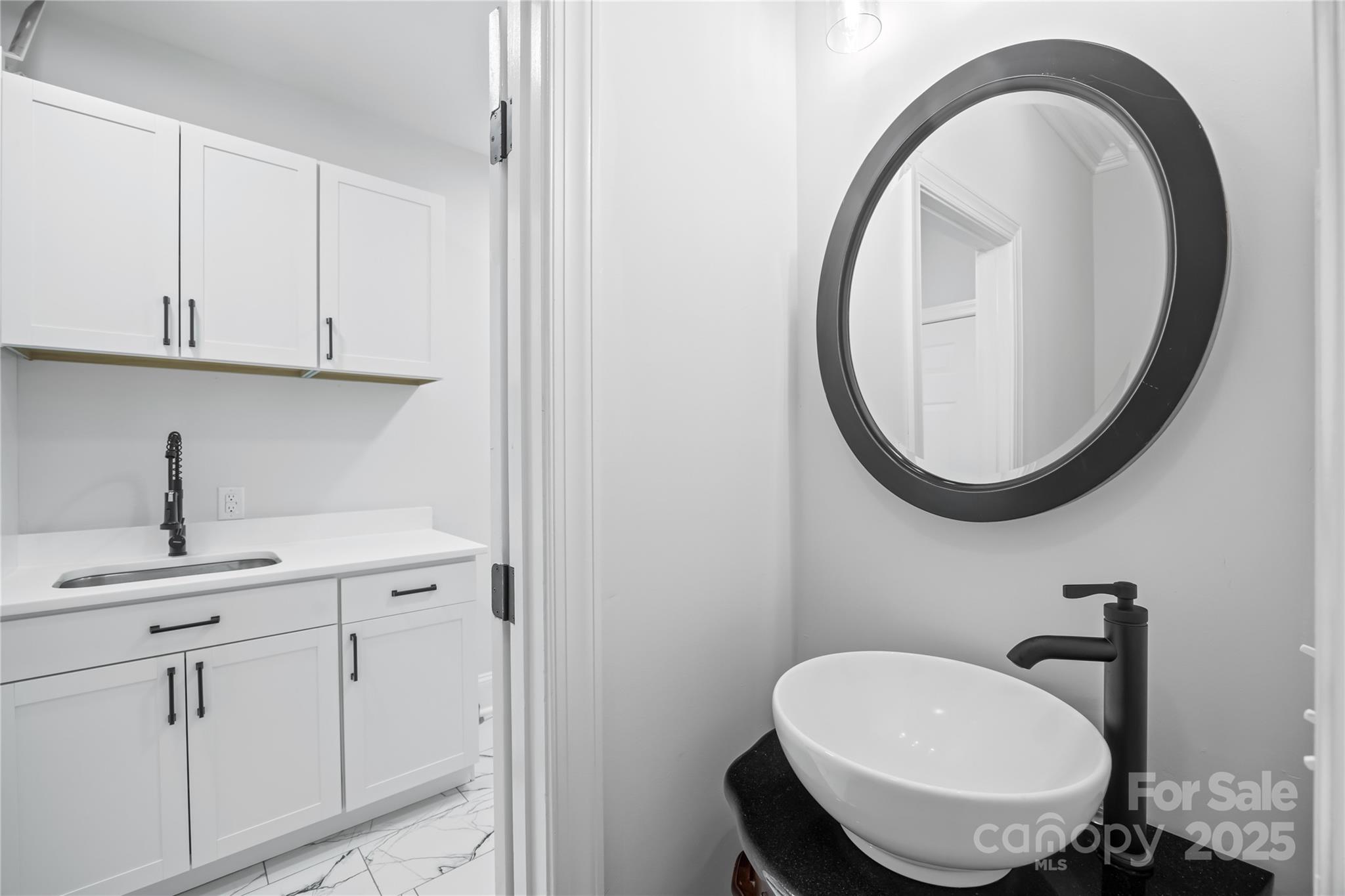 800 Lakeview Shores Loop