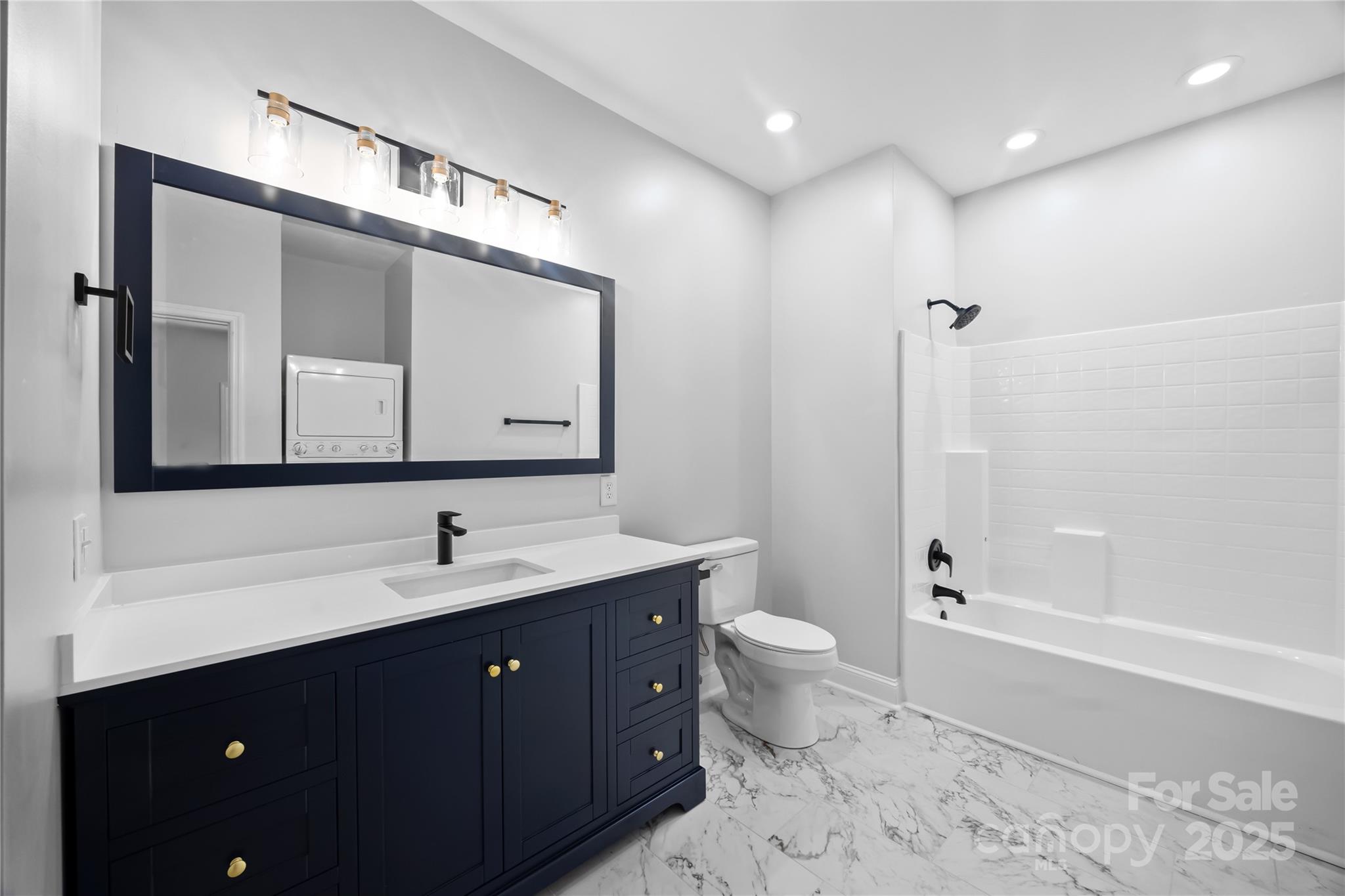 800 Lakeview Shores Loop