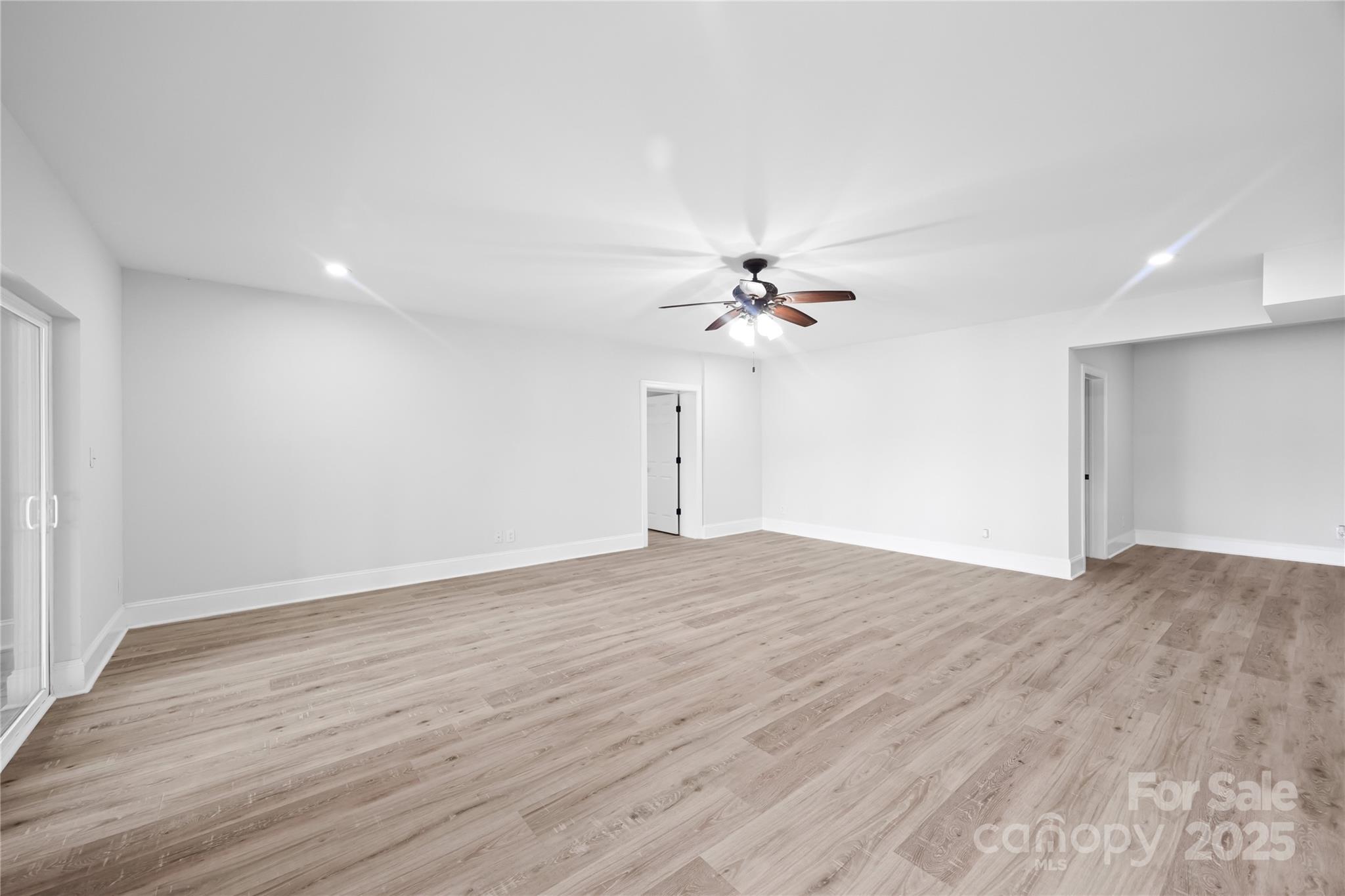 800 Lakeview Shores Loop