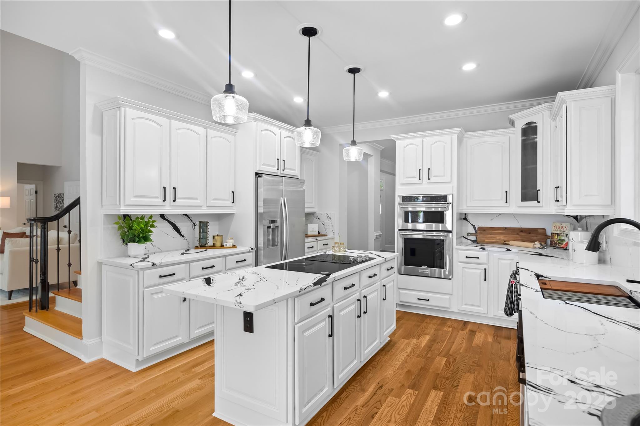 800 Lakeview Shores Loop