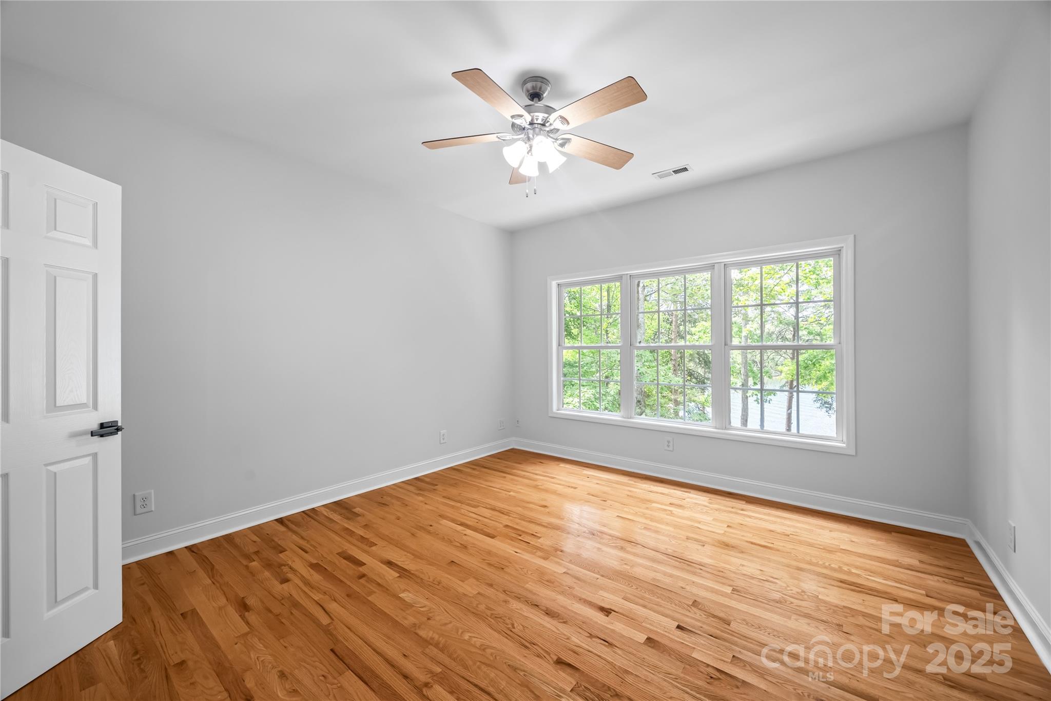 800 Lakeview Shores Loop