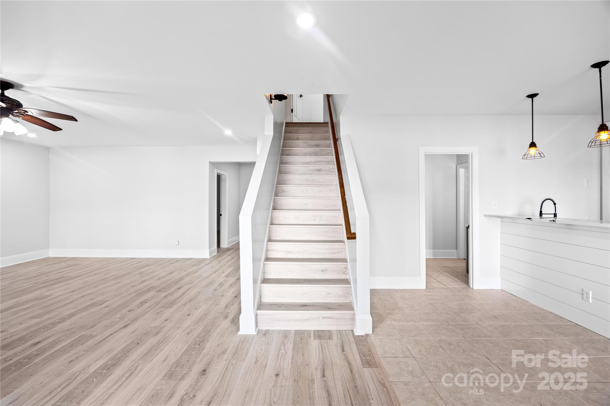 800 Lakeview Shores Loop