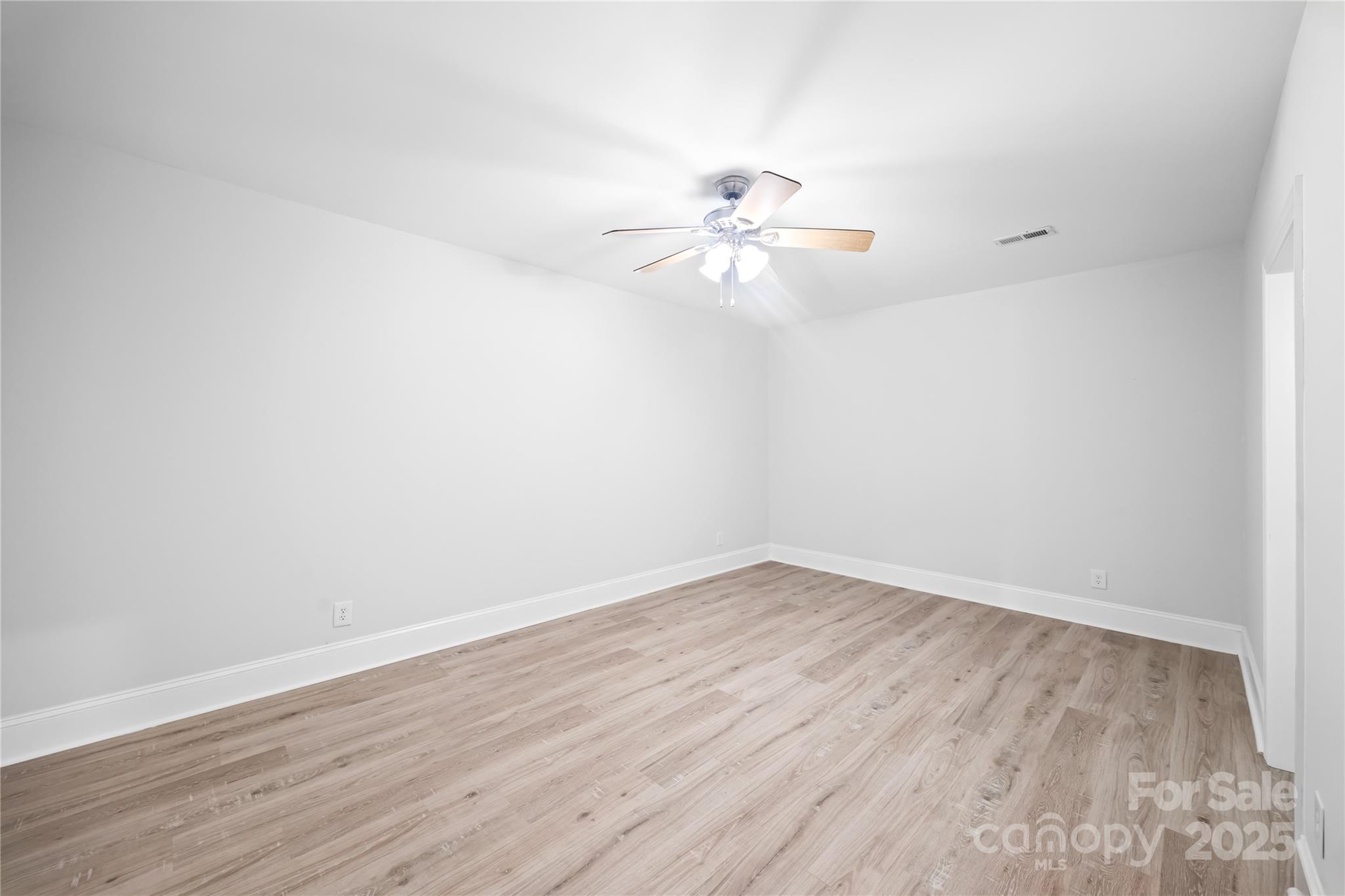 800 Lakeview Shores Loop