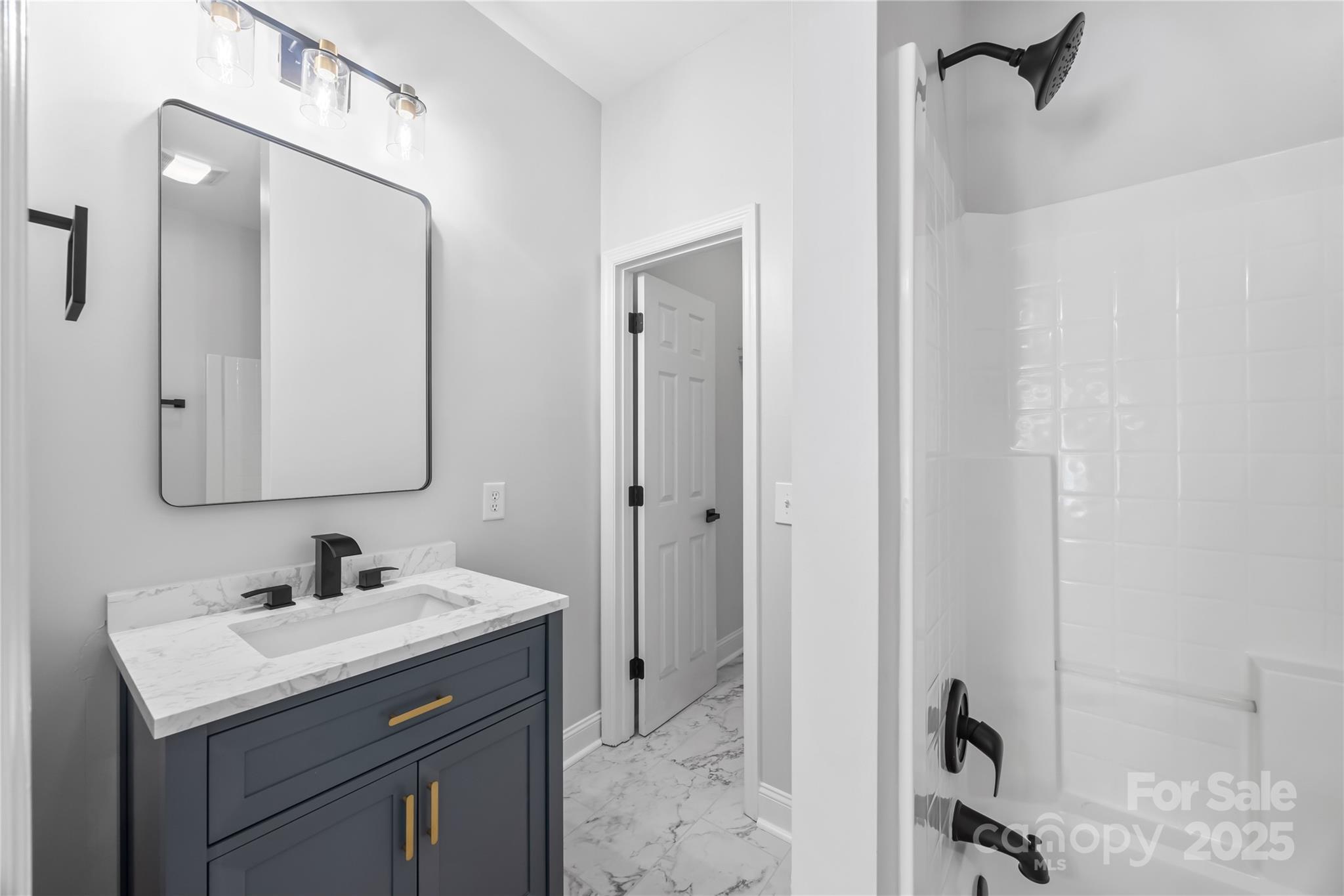 800 Lakeview Shores Loop