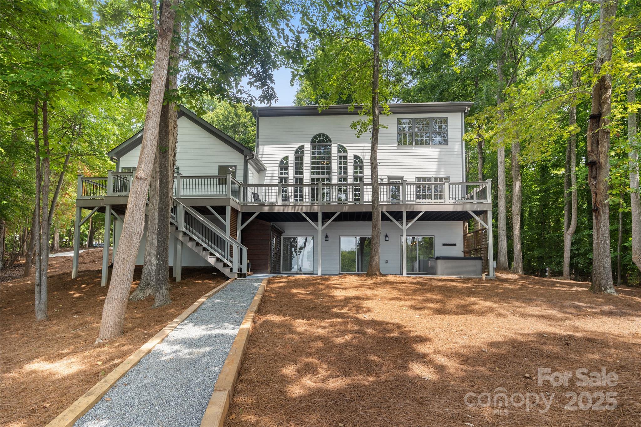 800 Lakeview Shores Loop