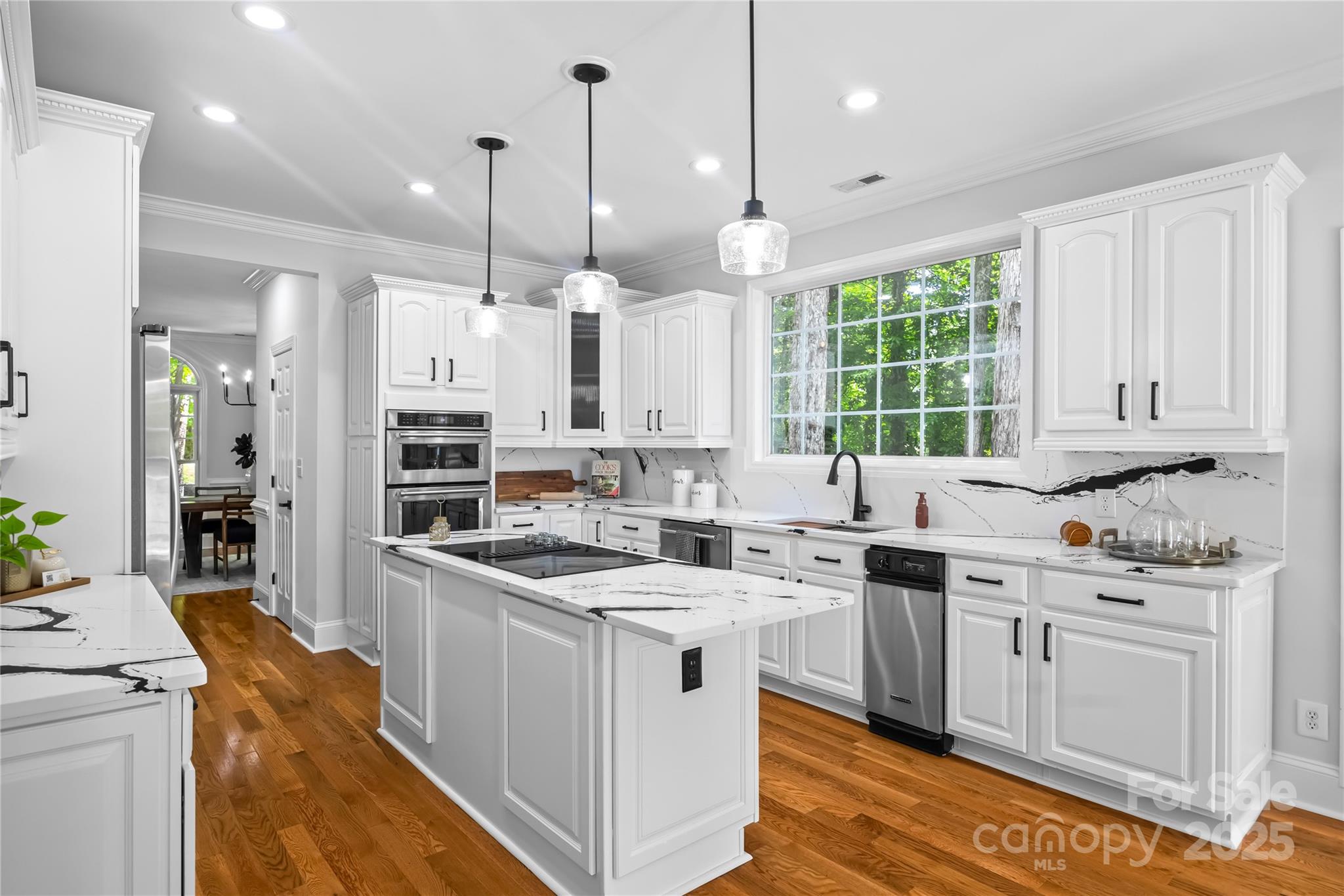 800 Lakeview Shores Loop