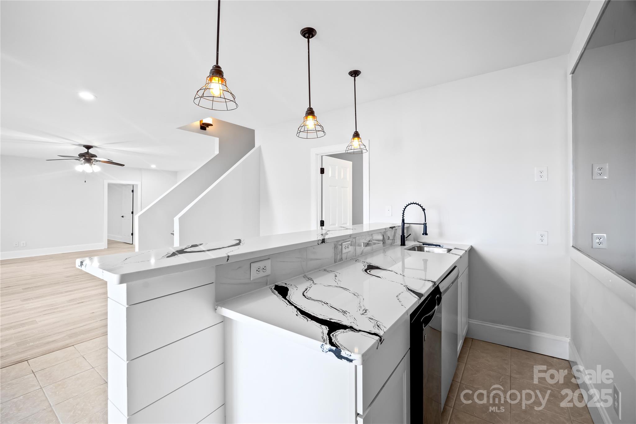 800 Lakeview Shores Loop