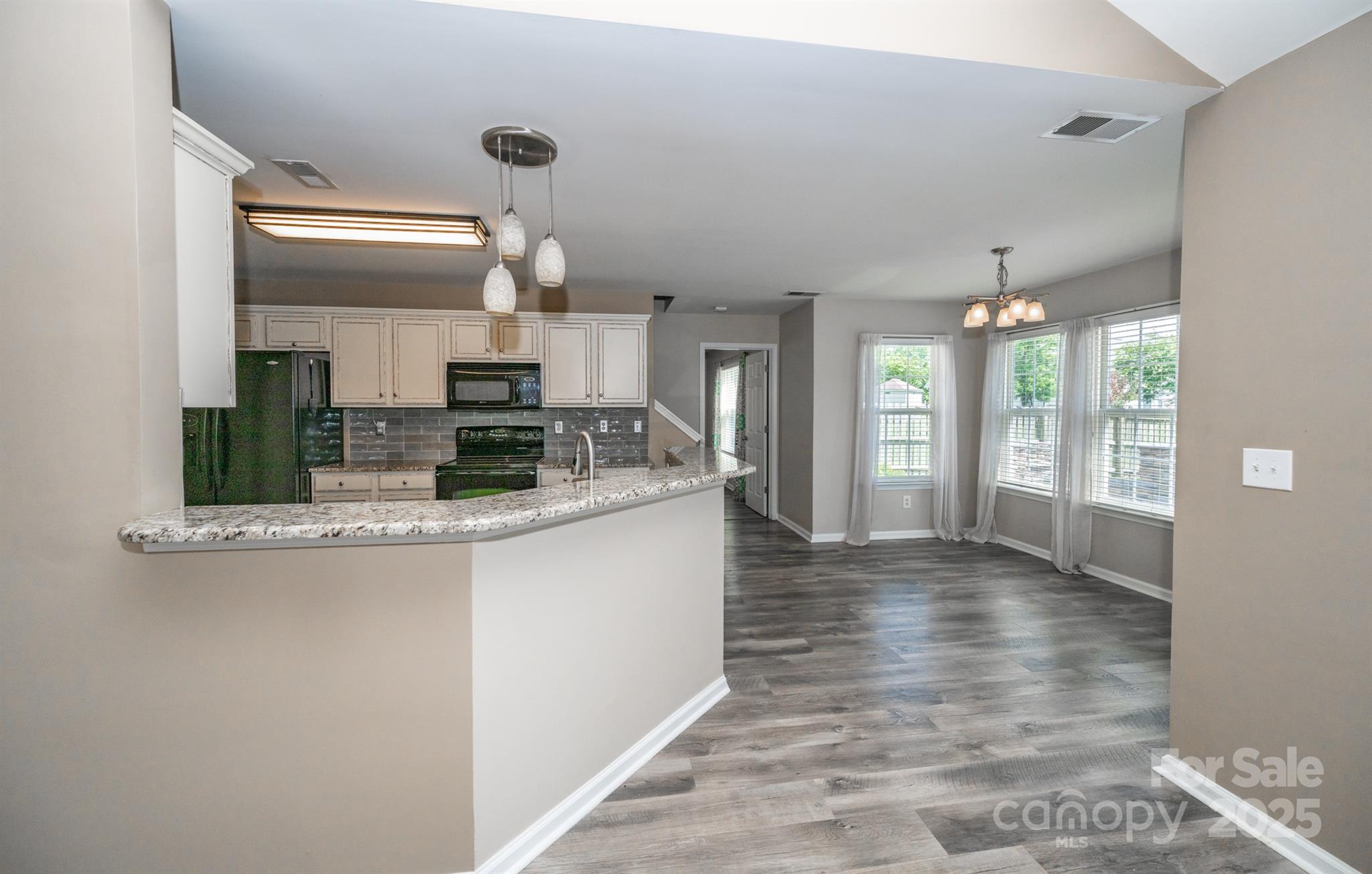 383 Courtland Court
