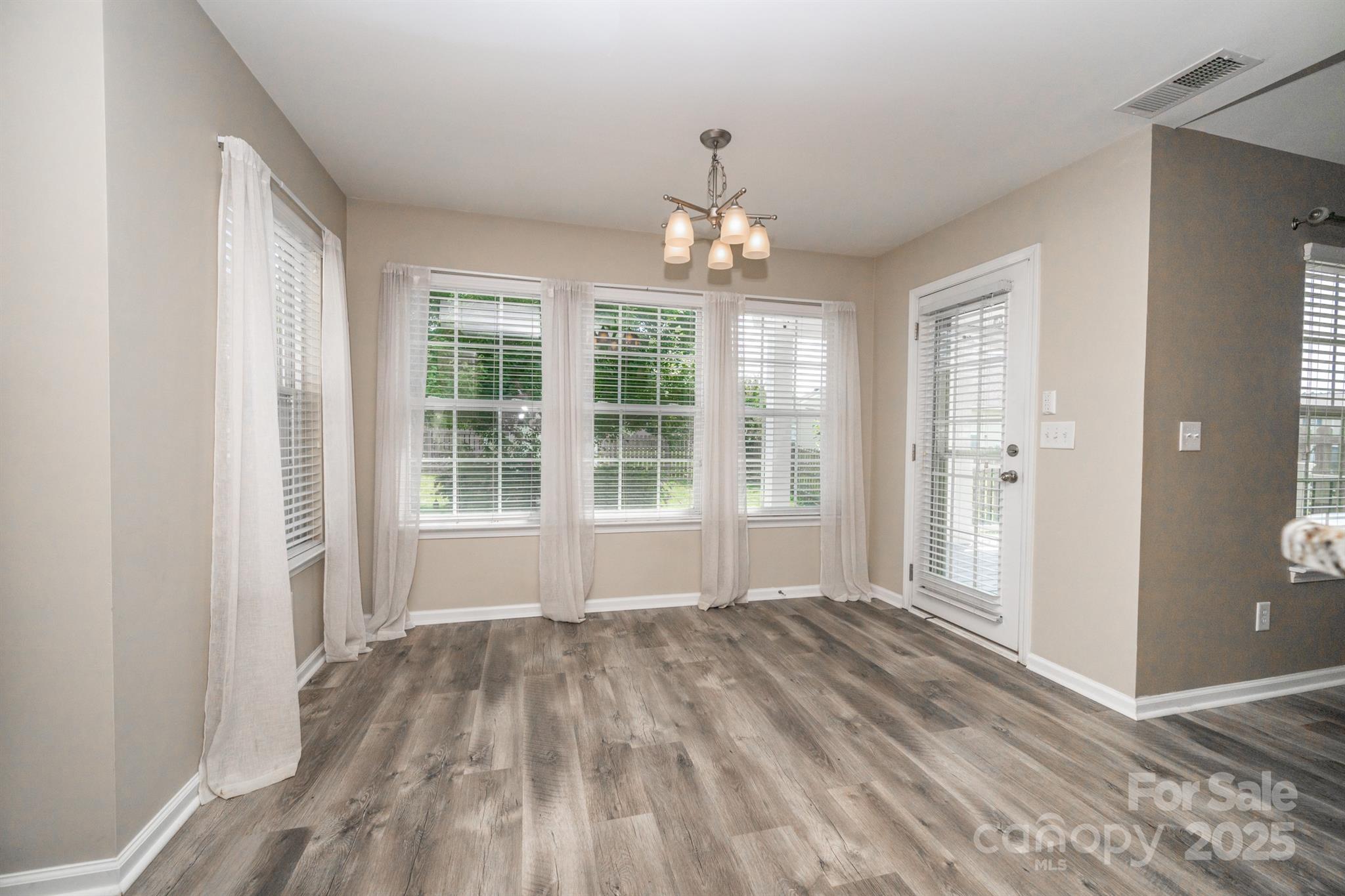 383 Courtland Court