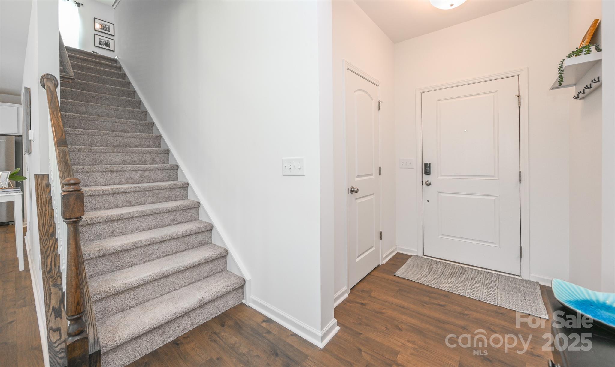 3042 Pinehills Way