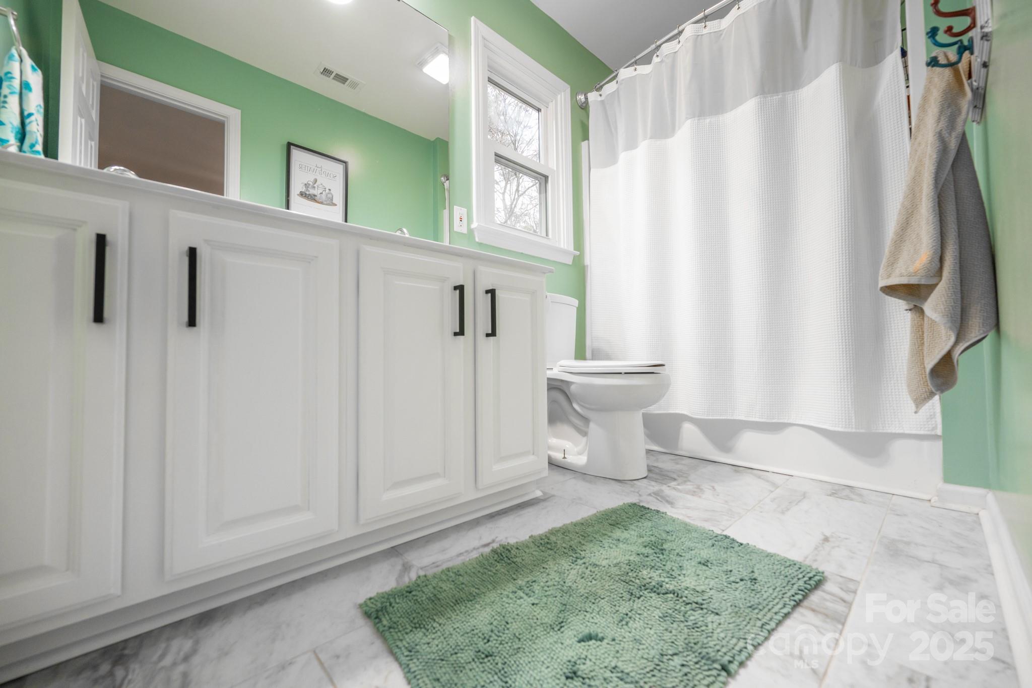 5729 Woodridge Court NW