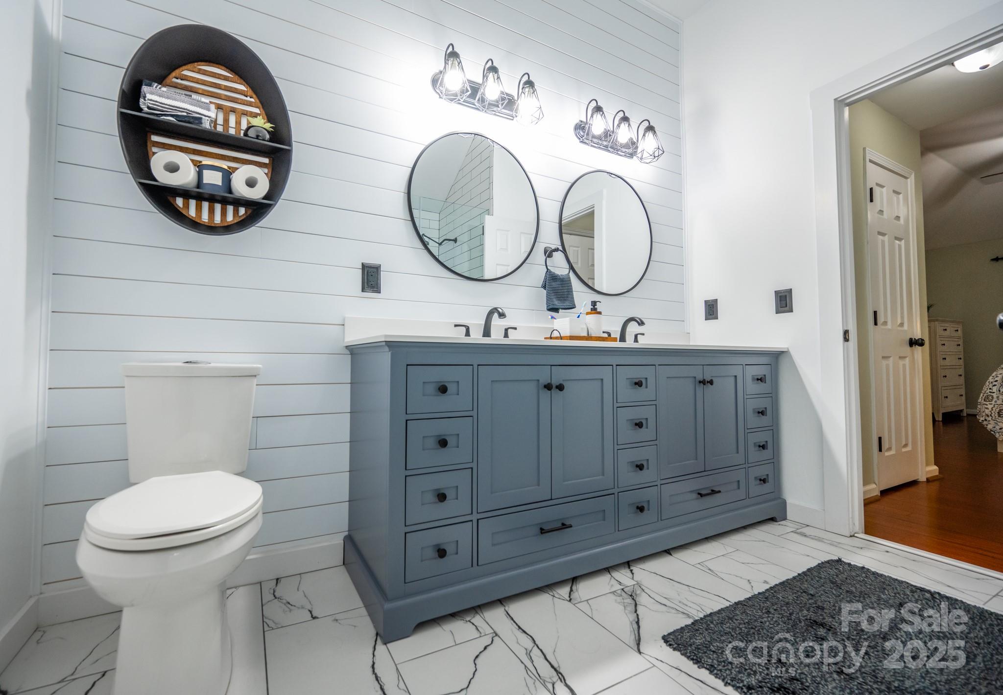 5729 Woodridge Court NW