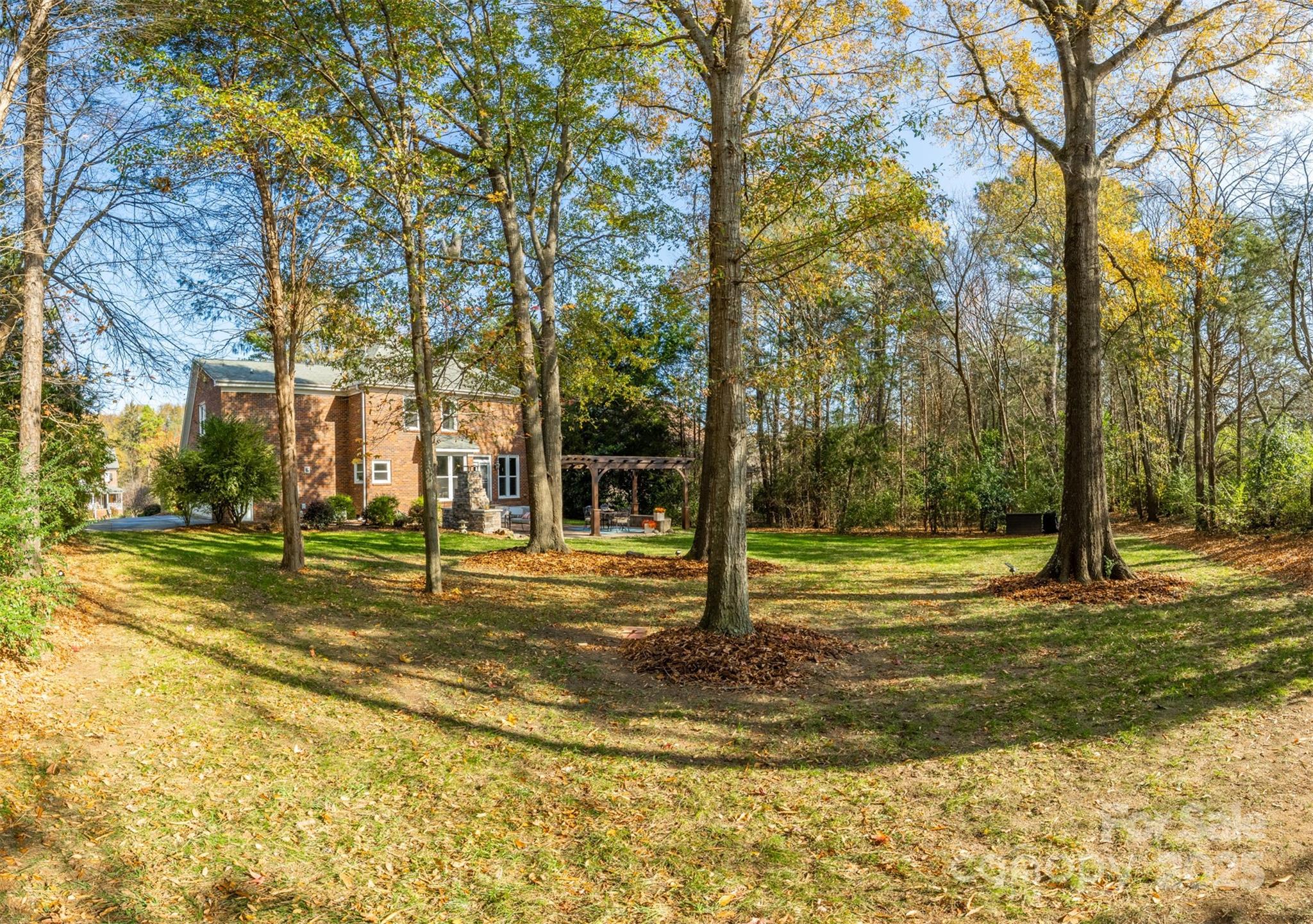 5729 Woodridge Court NW