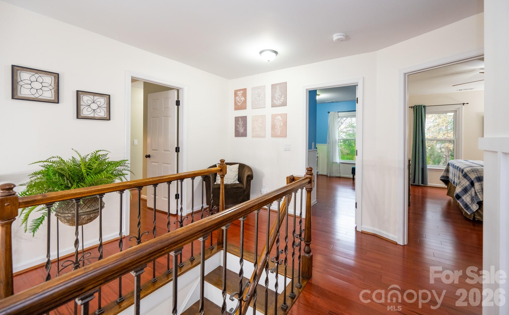 5729 Woodridge Court NW