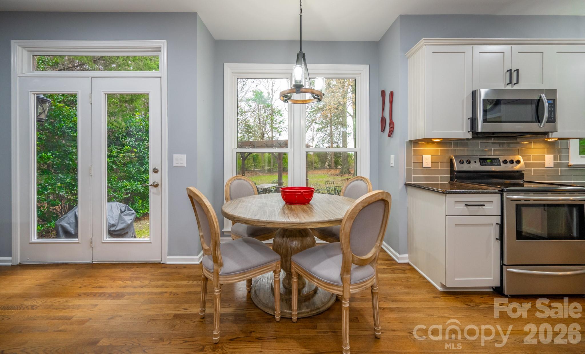 5729 Woodridge Court NW