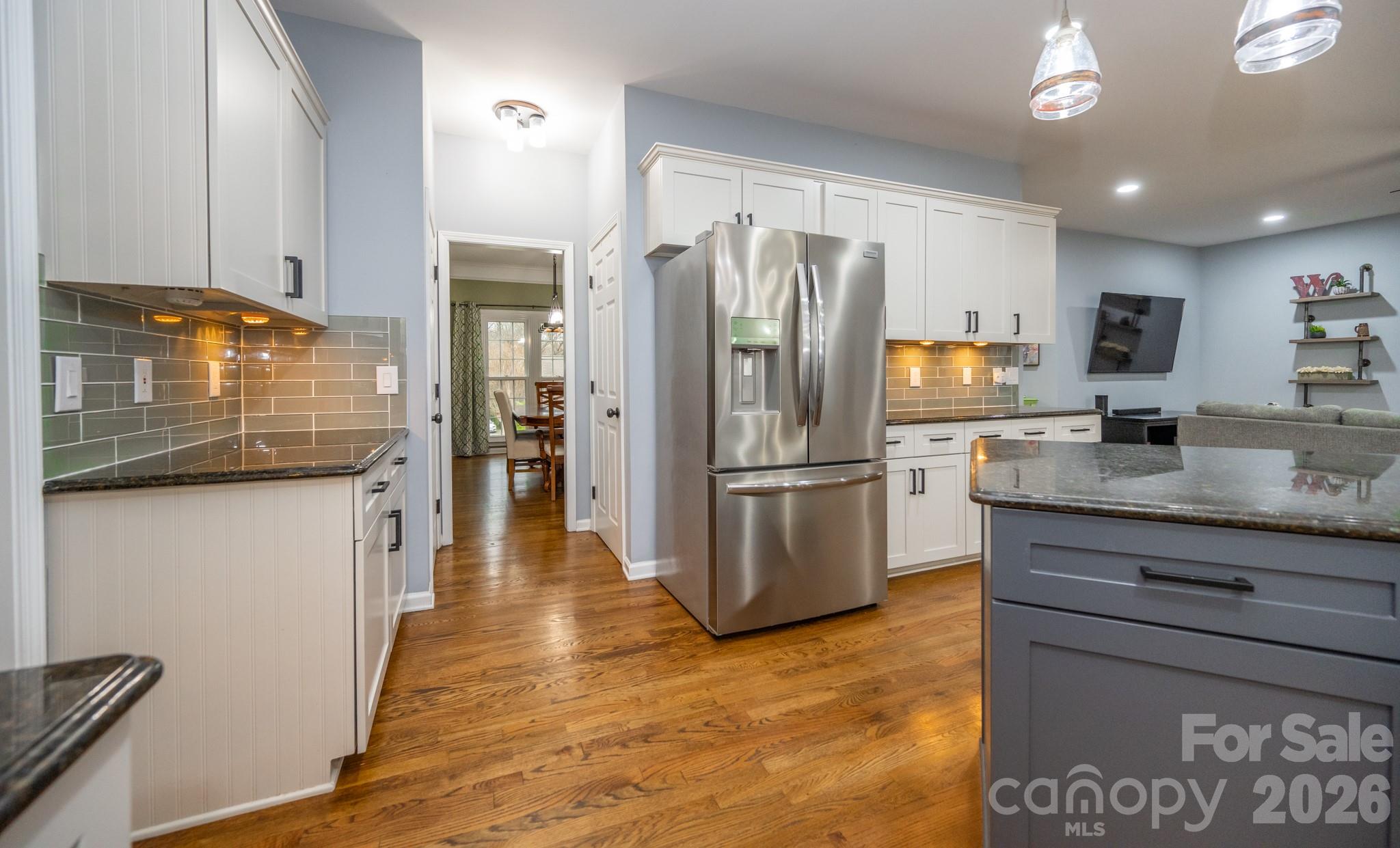 5729 Woodridge Court NW