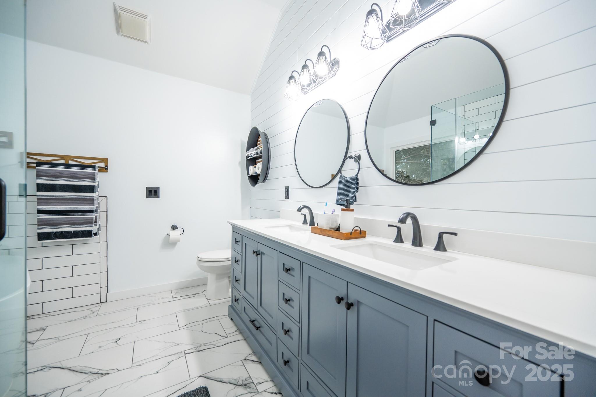 5729 Woodridge Court NW