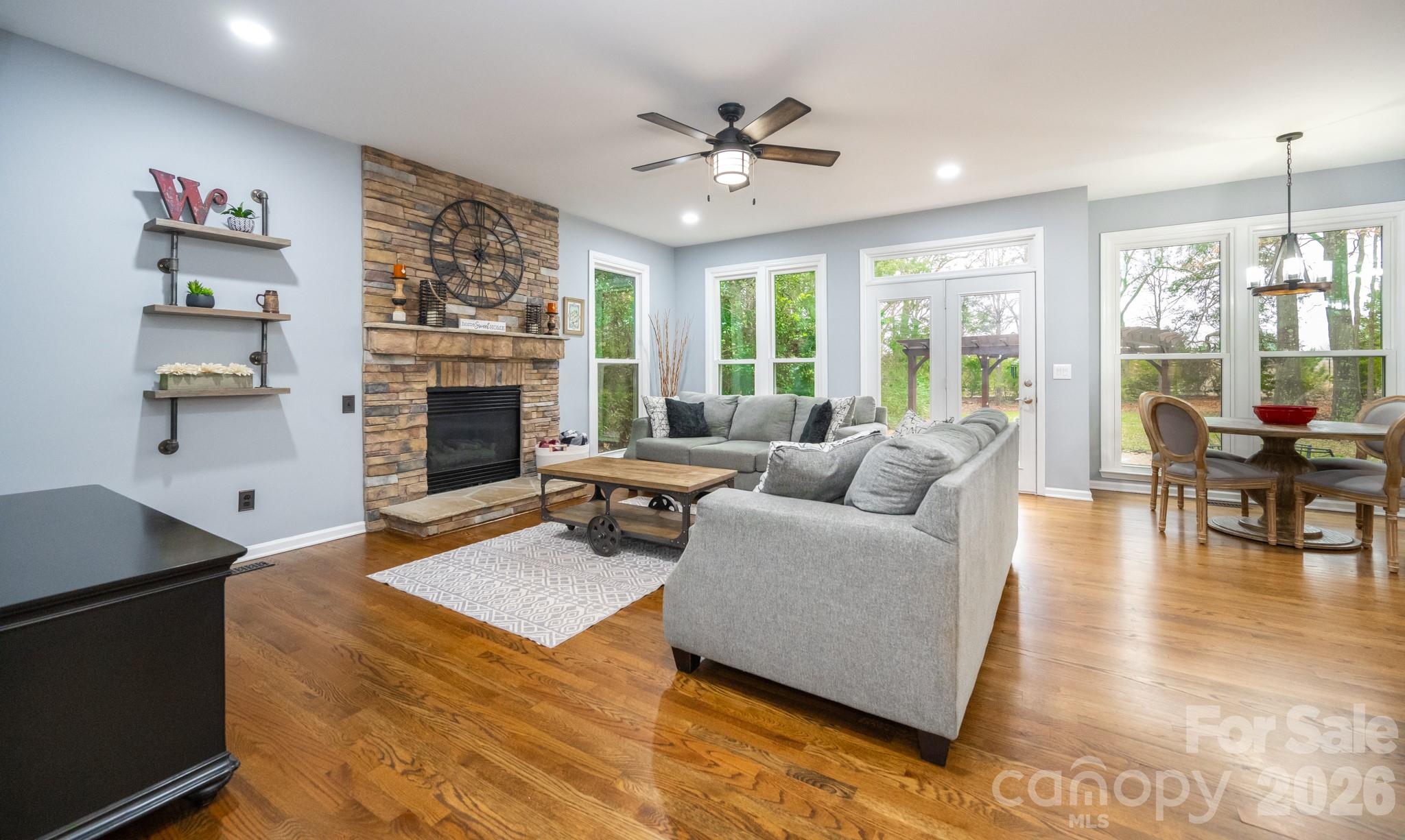 5729 Woodridge Court NW