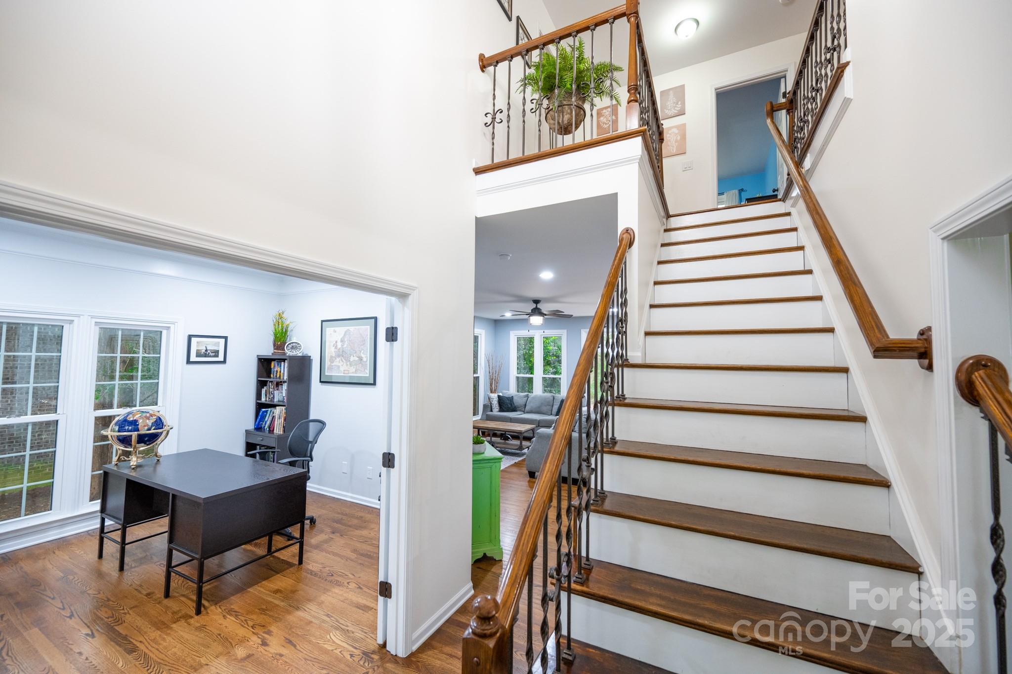 5729 Woodridge Court NW