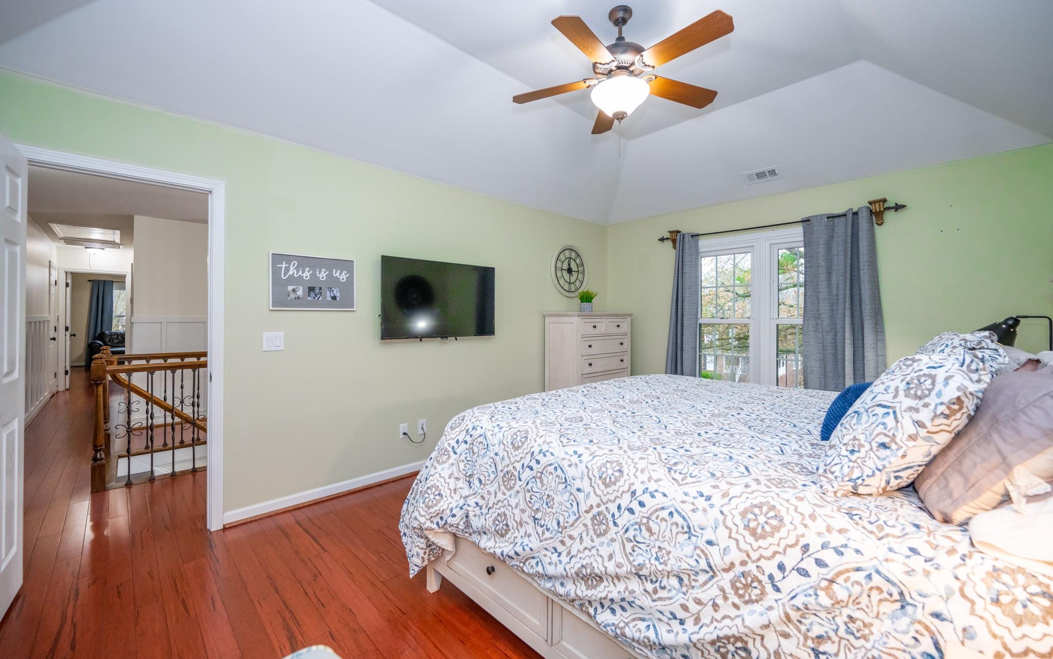 5729 Woodridge Court NW