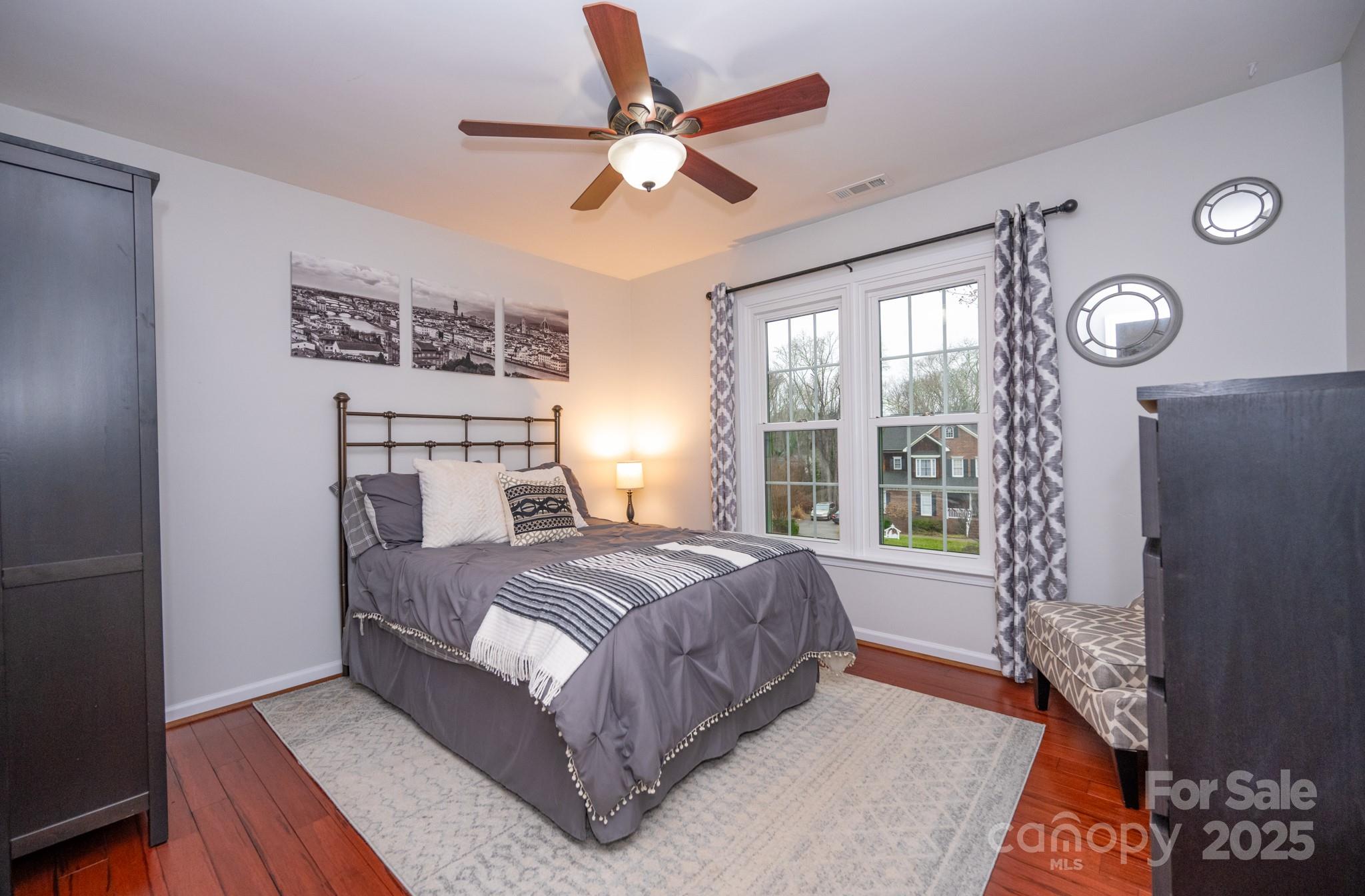 5729 Woodridge Court NW