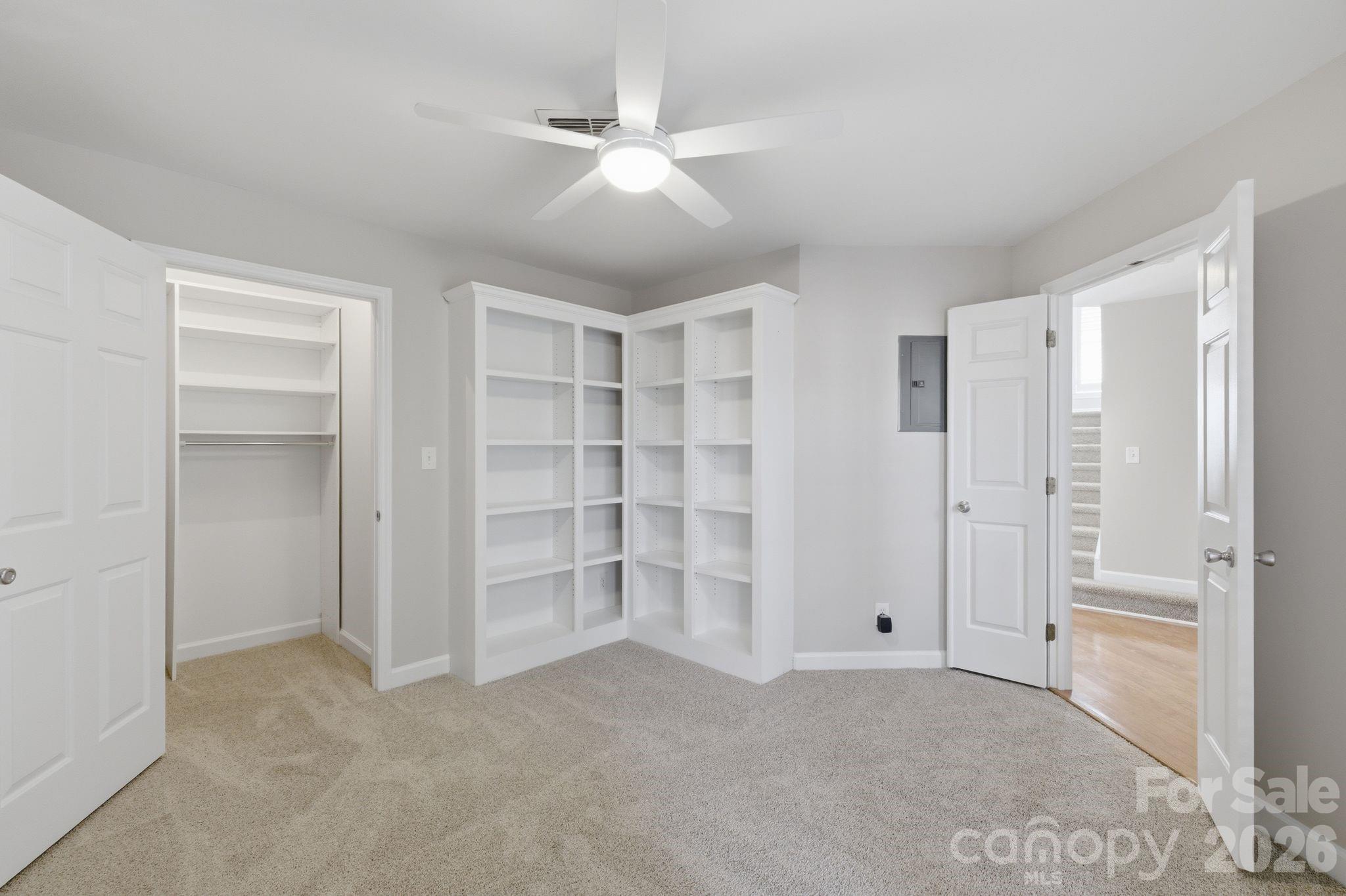 17925 Kings Point Drive Unit: B