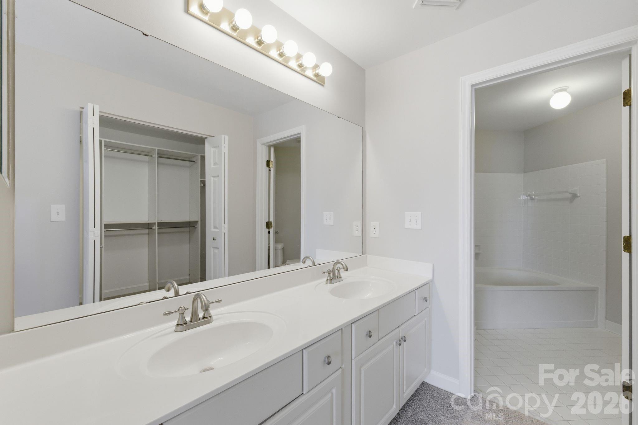 17925 Kings Point Drive Unit: B
