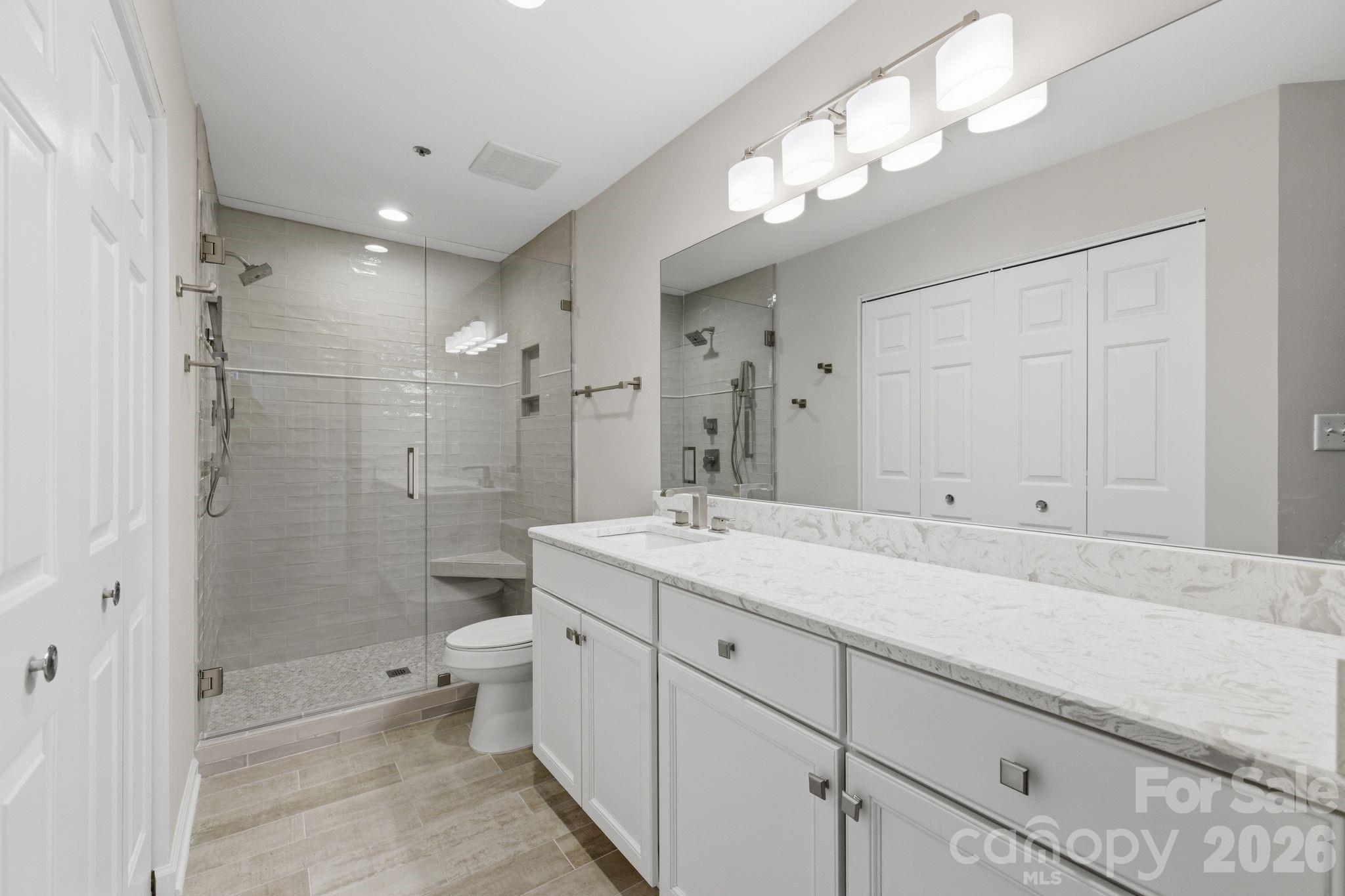 17925 Kings Point Drive Unit: B