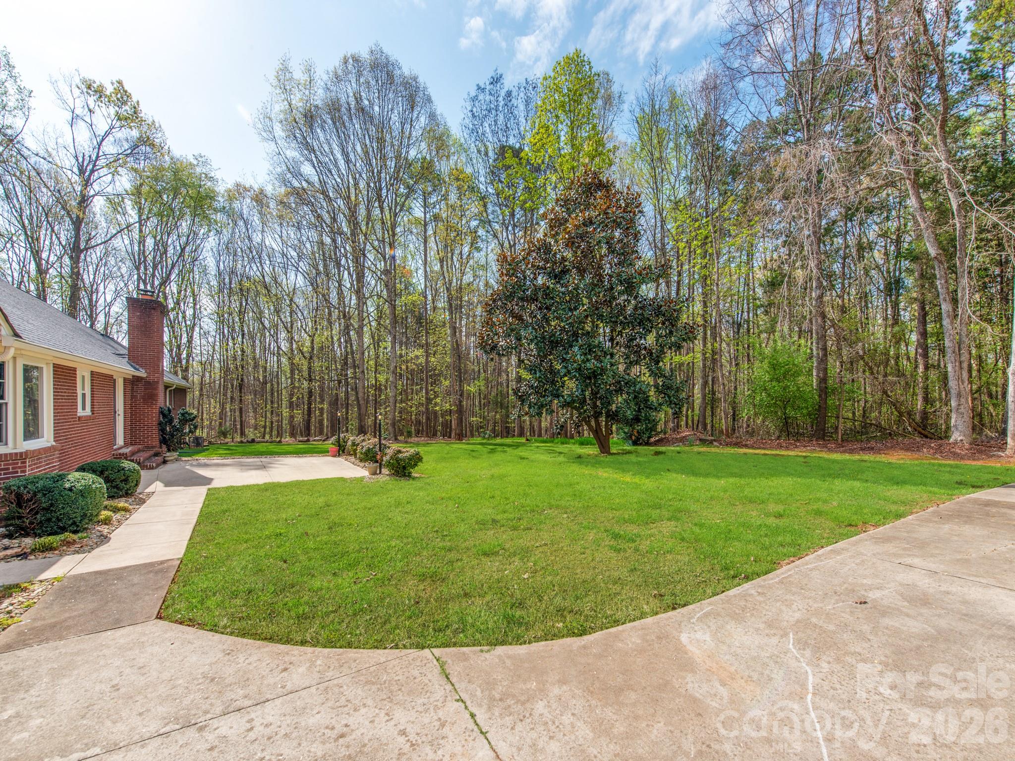 170 Dove Lane