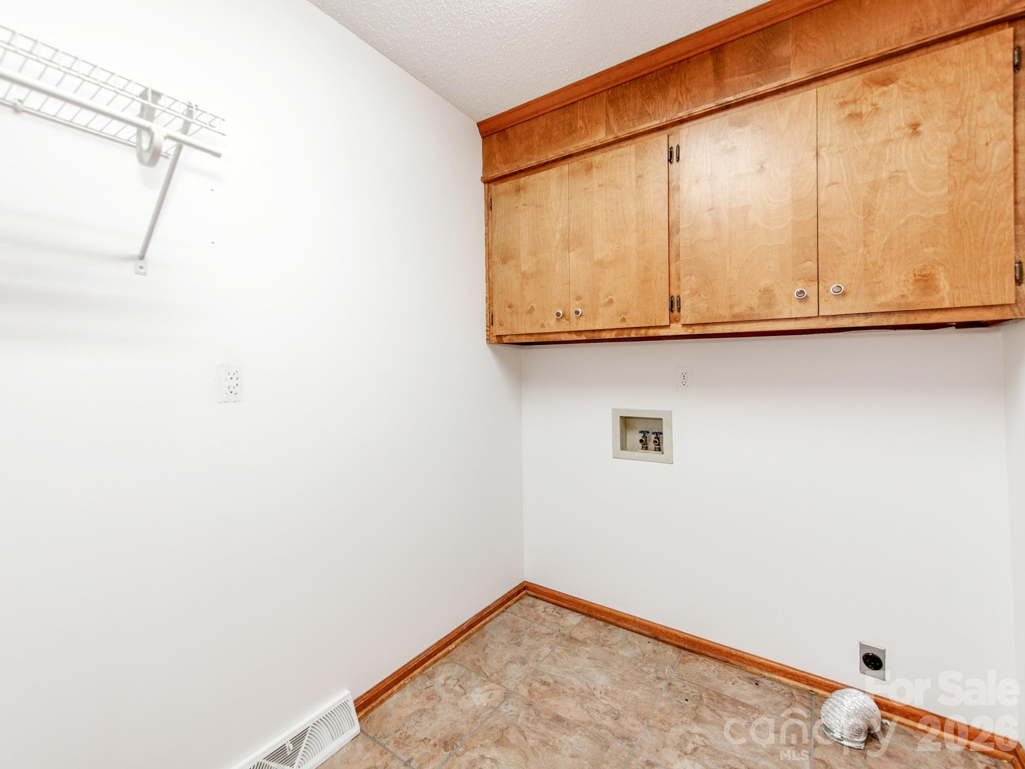 170 Dove Lane