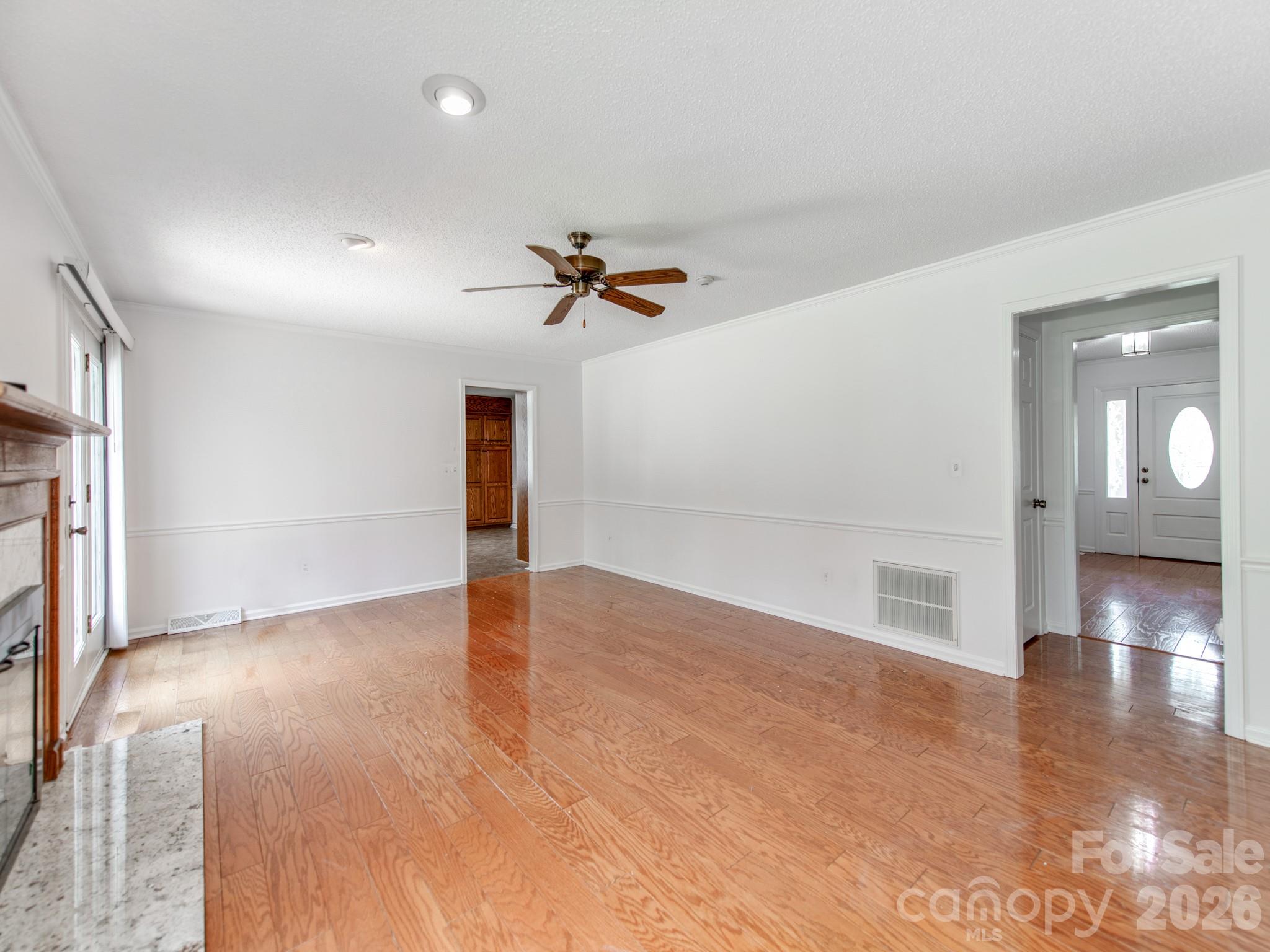 170 Dove Lane