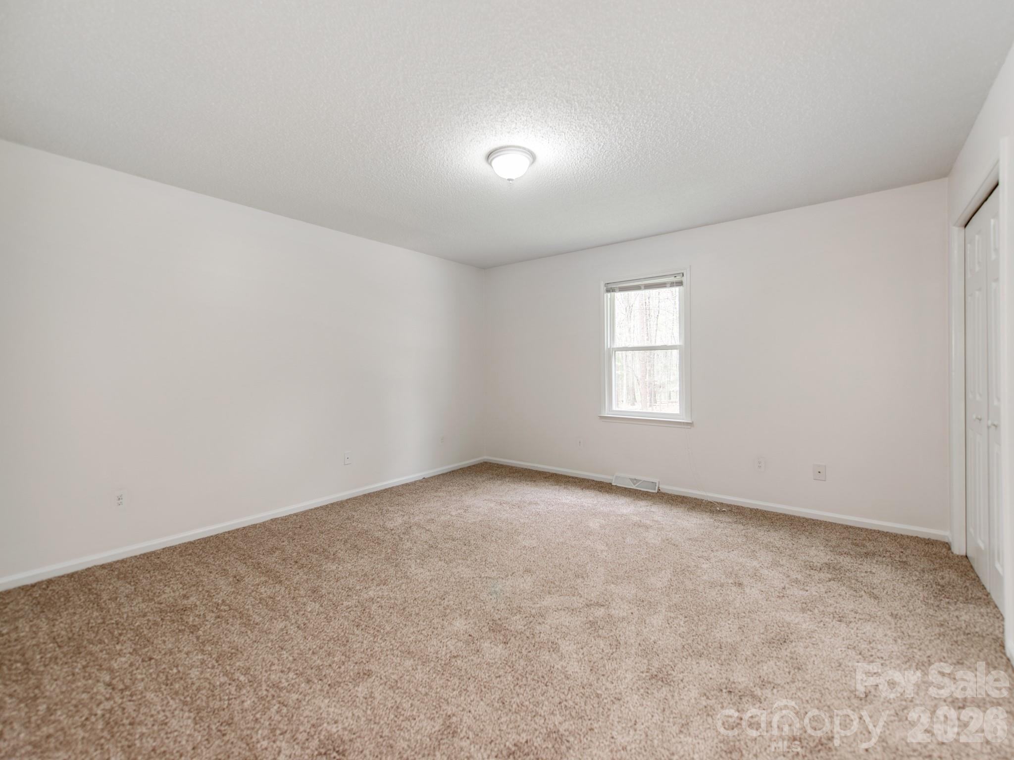 170 Dove Lane