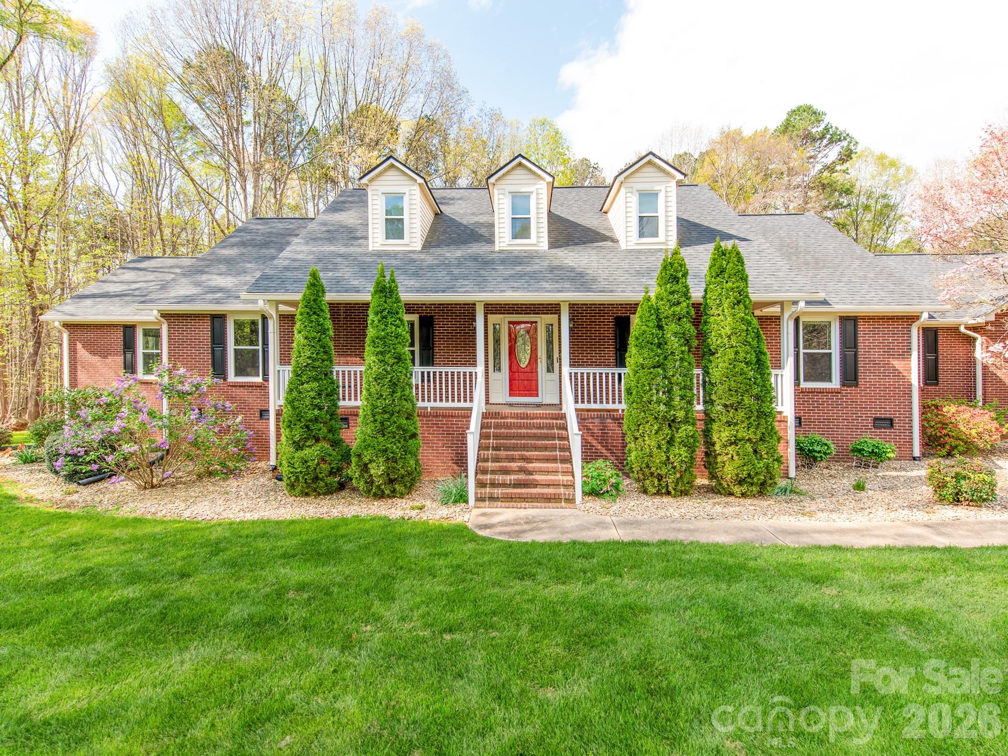 170 Dove Lane