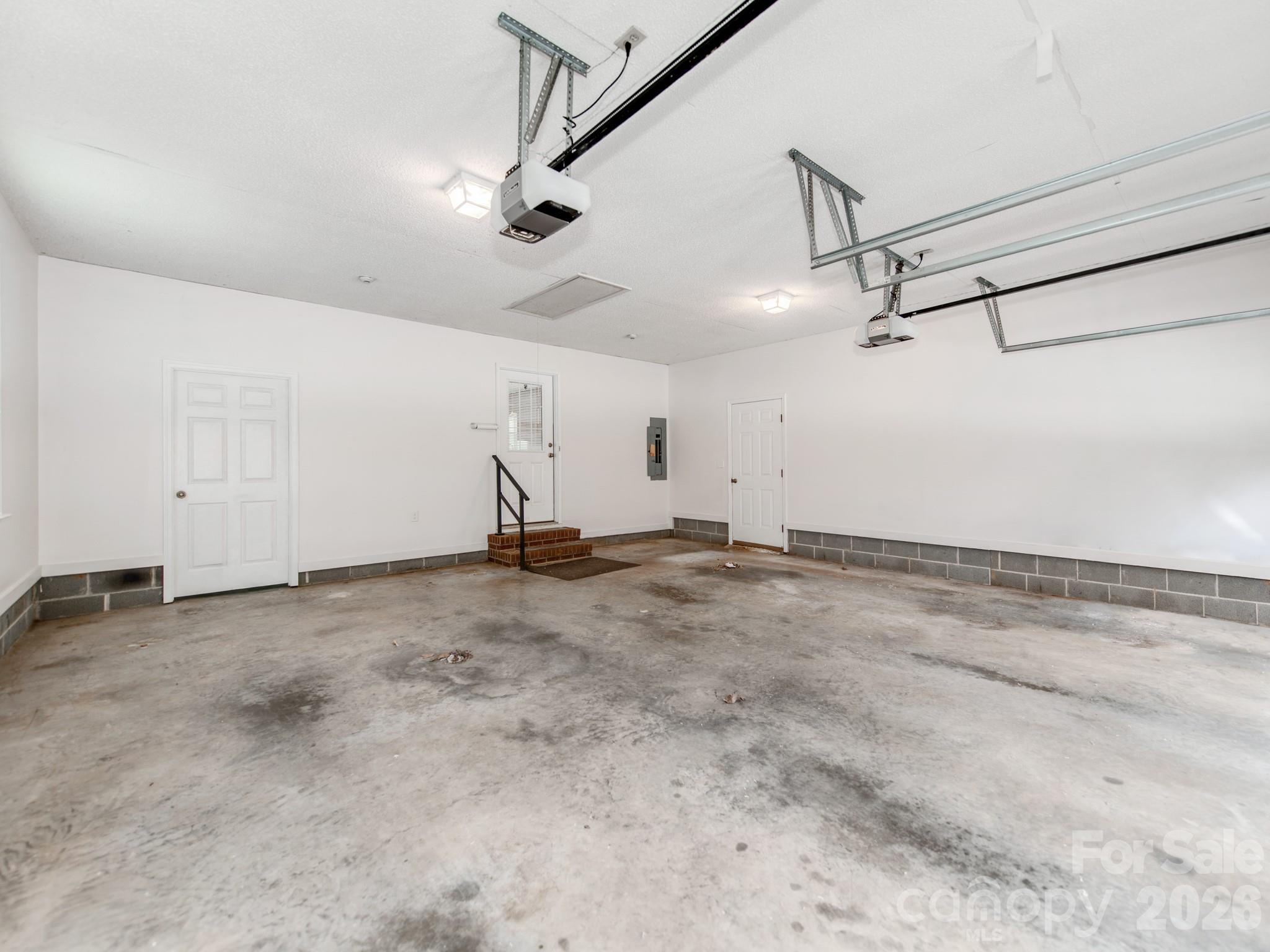 170 Dove Lane